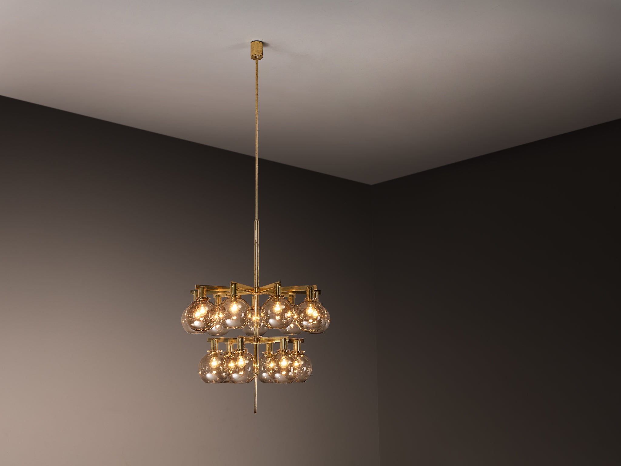 Hans-Agne Jakobsson ‘Pastoral’ Chandelier in Brass with Glass Spheres Lighting Morentz