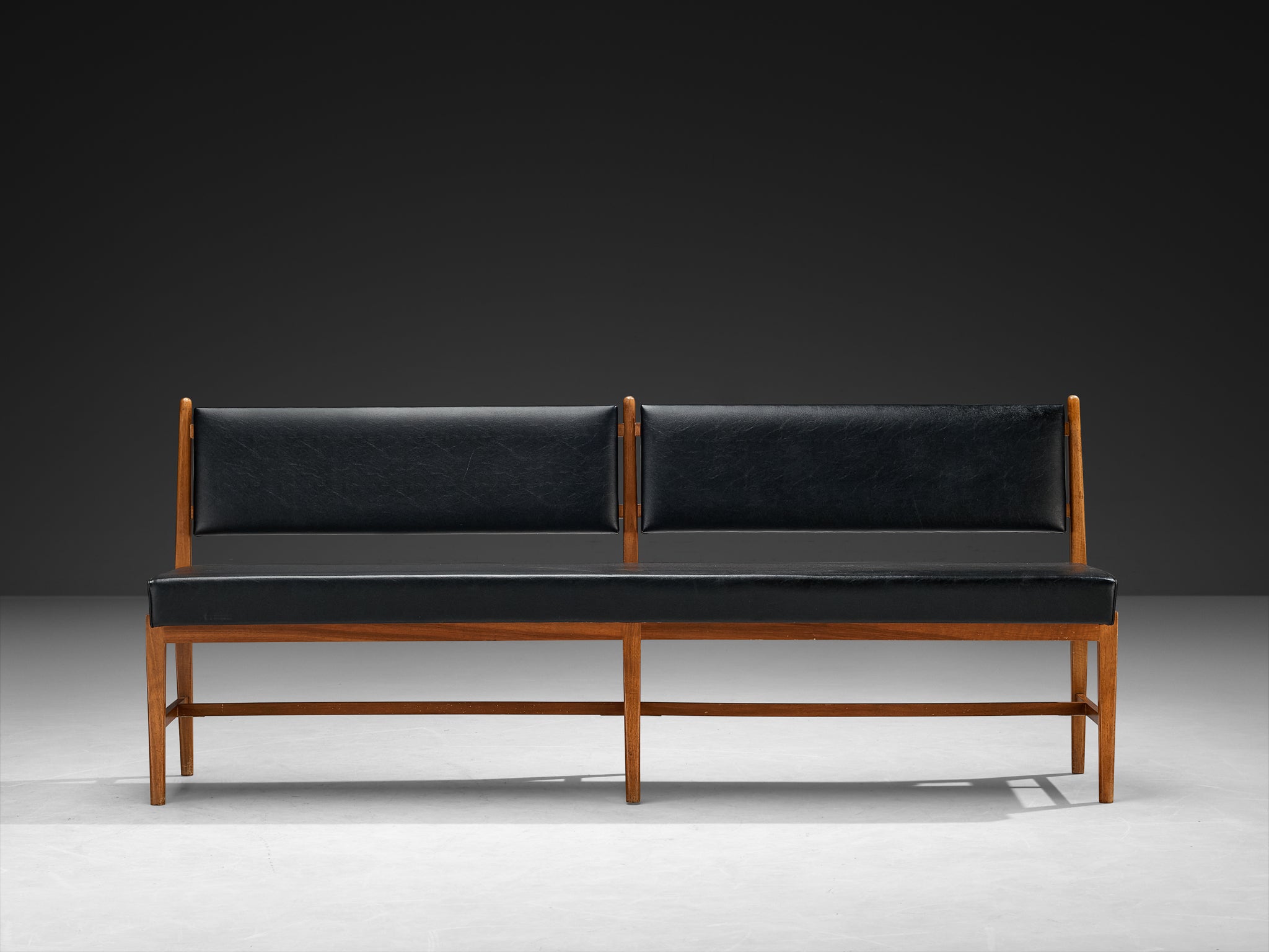 Mid-Century Modern Bench in Walnut Seating Morentz