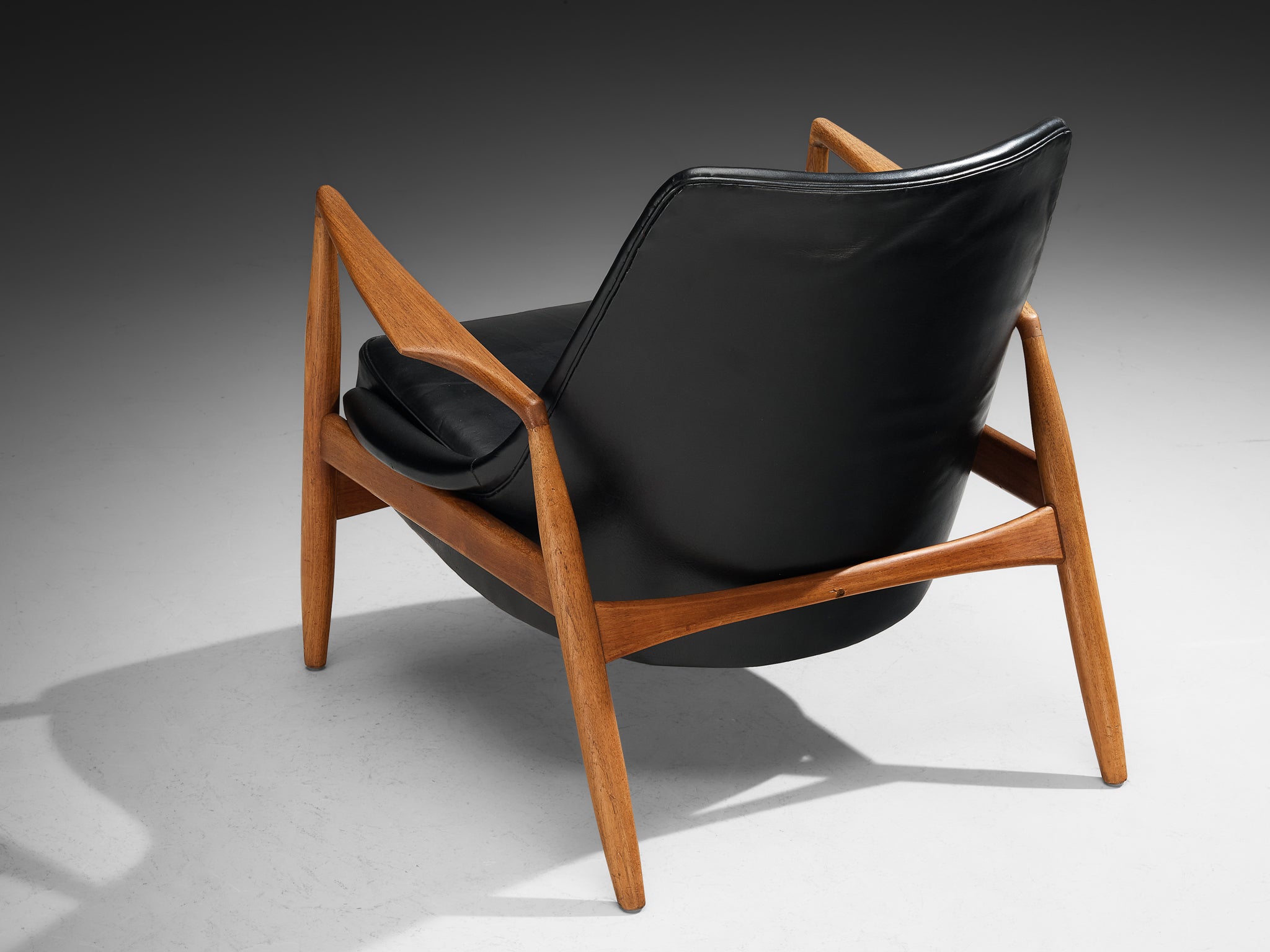Ib Kofod-Larsen 'Seal' Lounge Chair in Black Leather Seating Morentz