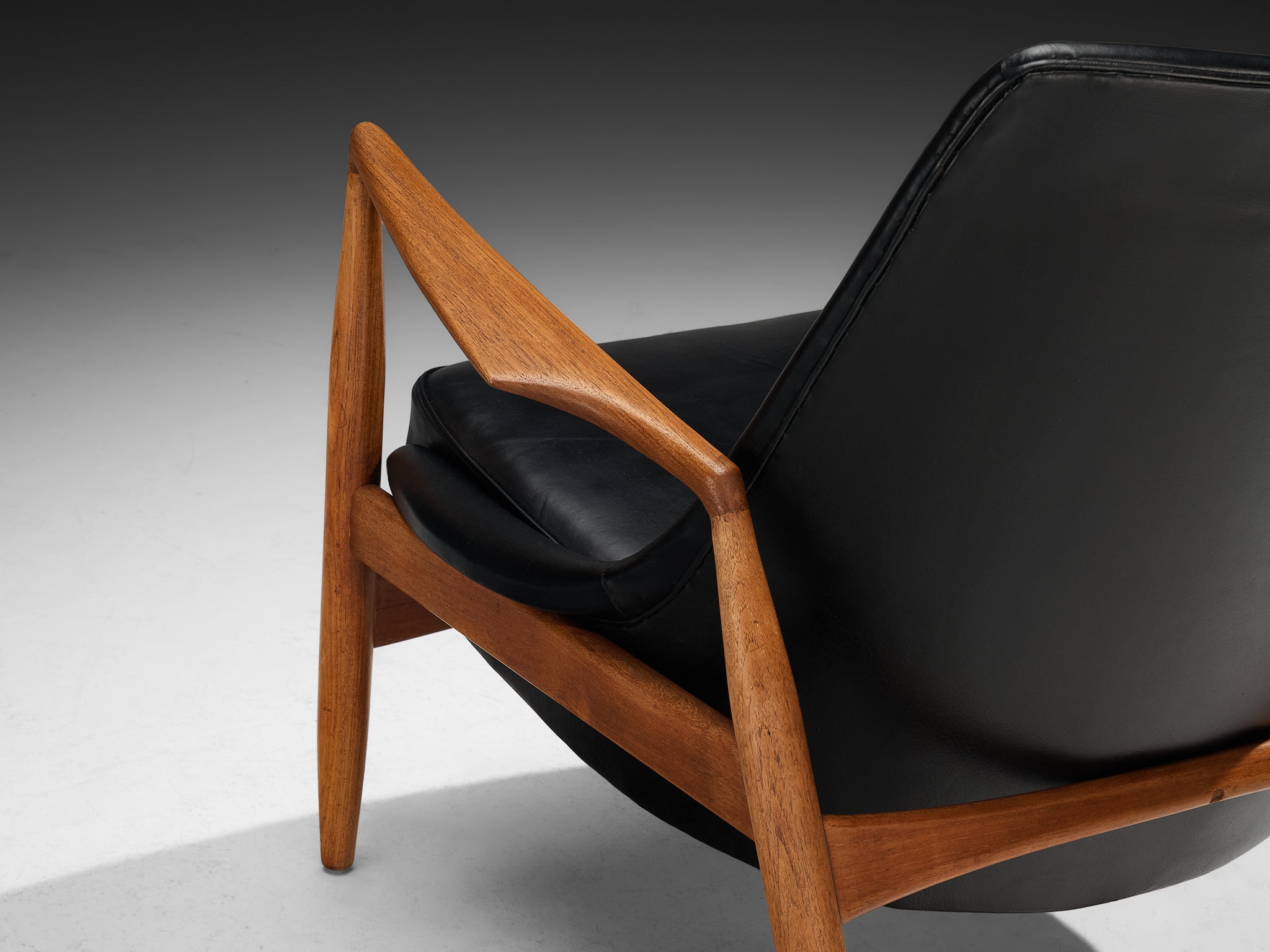 Ib Kofod-Larsen 'Seal' Lounge Chair in Black Leather