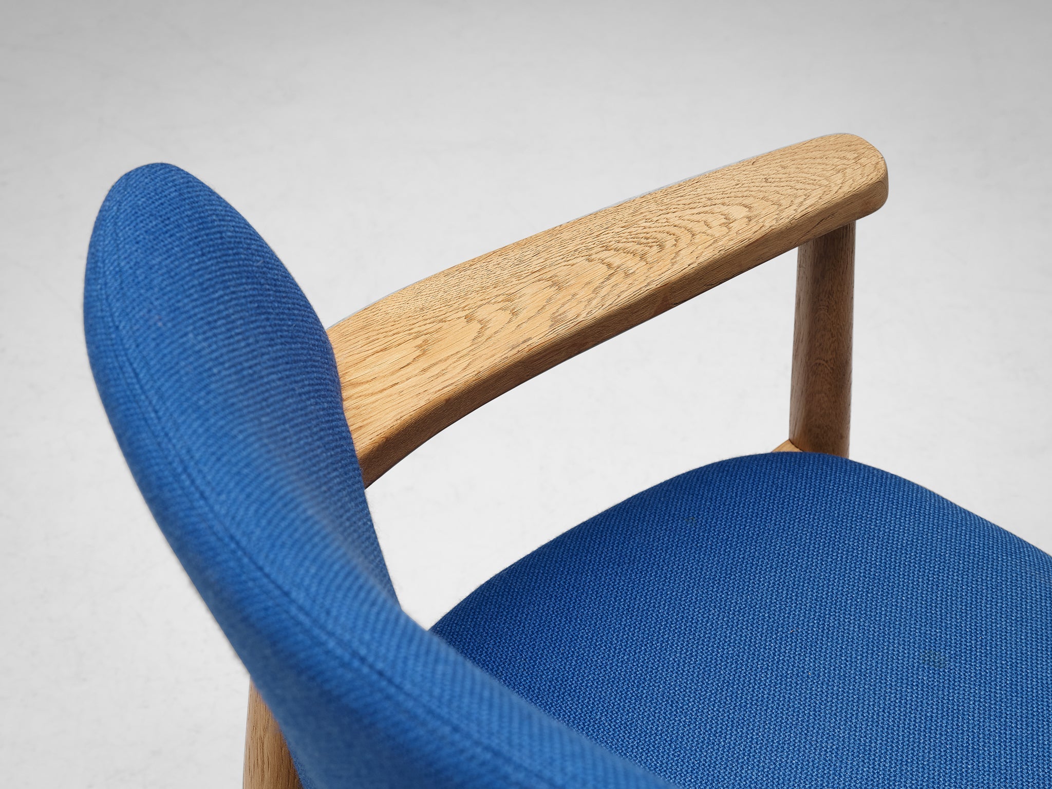 Larsen & Bender-Madsen for Fritz Hansen Set of Eight Dining Chairs in Oak seating Morentz