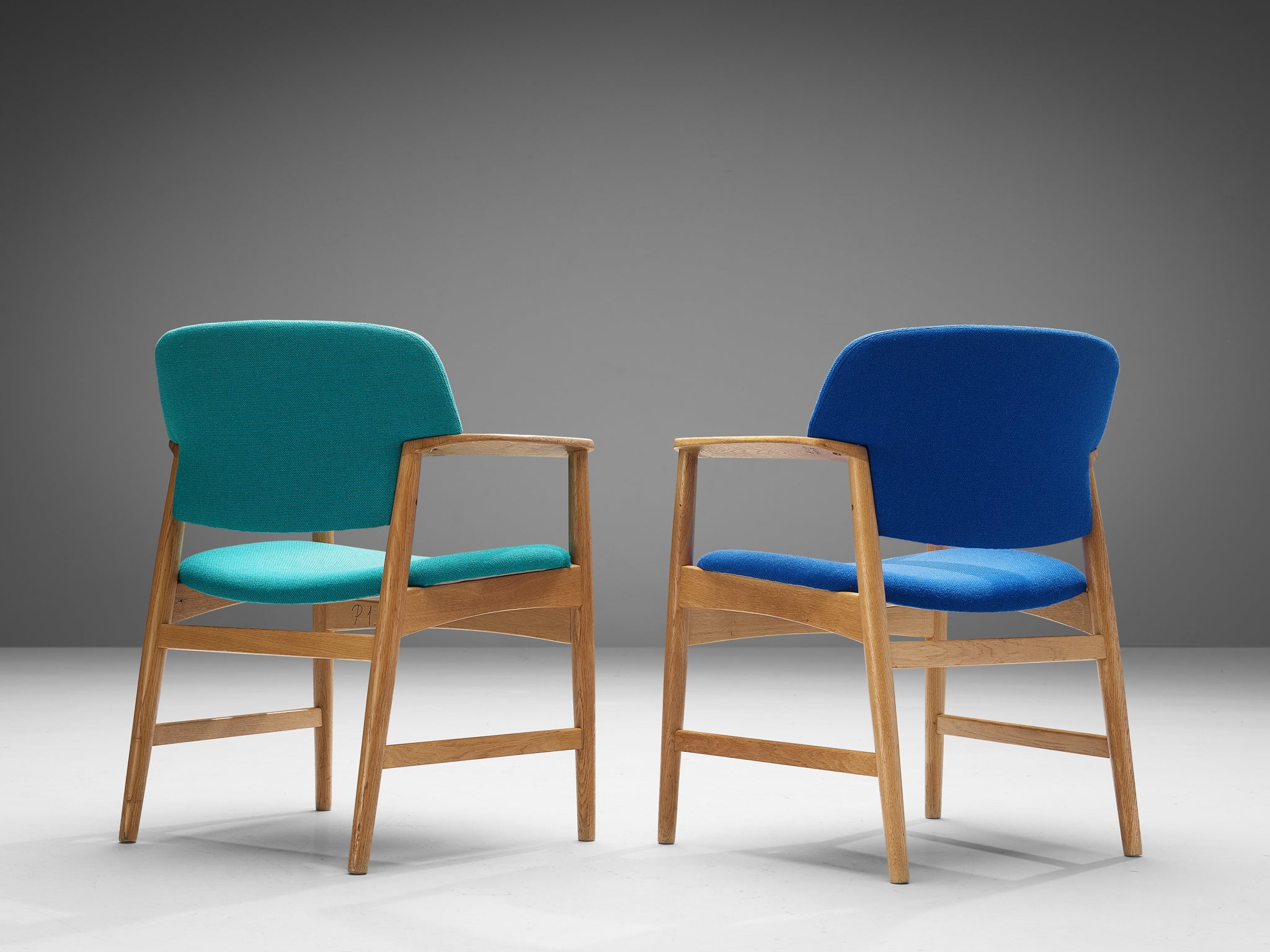 Larsen & Bender-Madsen for Fritz Hansen Set of Eight Dining Chairs in Oak seating Morentz
