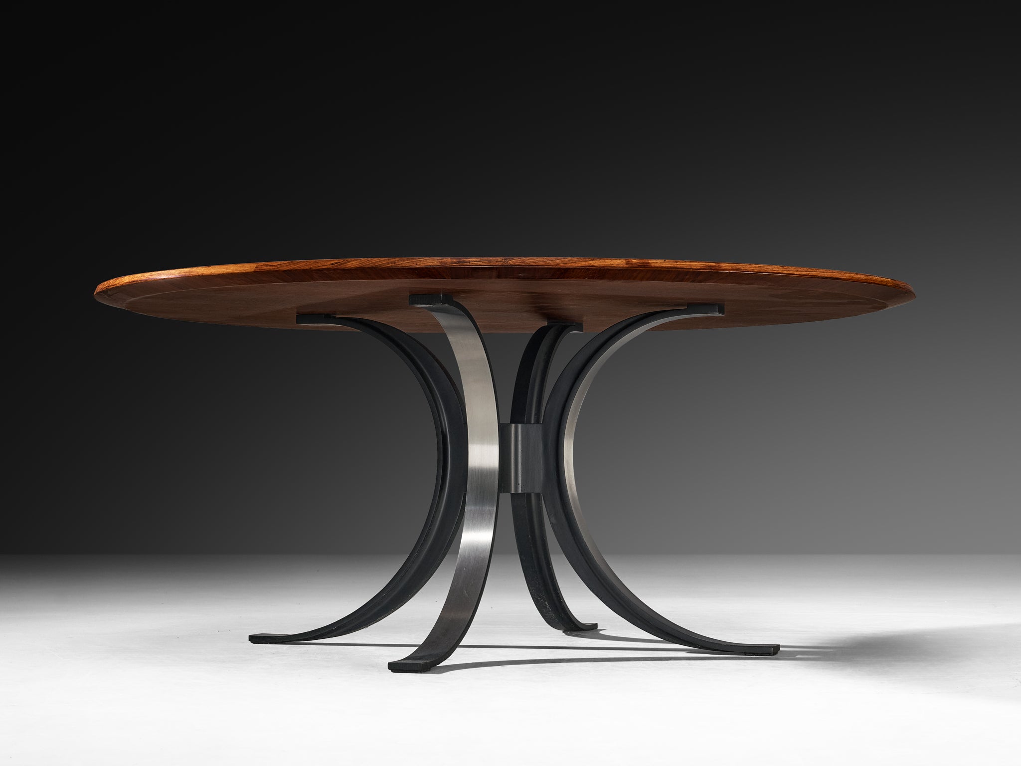 Osvaldo Borsani and Eugenio Gerli for Tecno Round 'T69' Dining Table Tables Morentz
