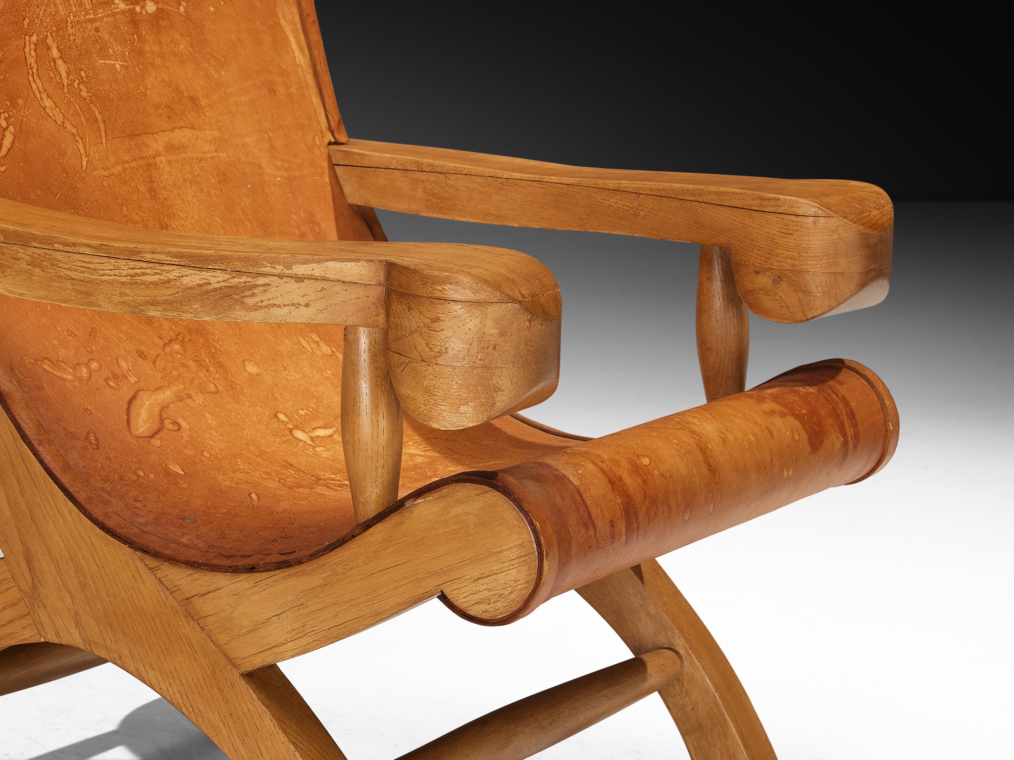 Ricardo Legorreta 'Butaque' Lounge Chair in Oak and Leather Seating Morentz