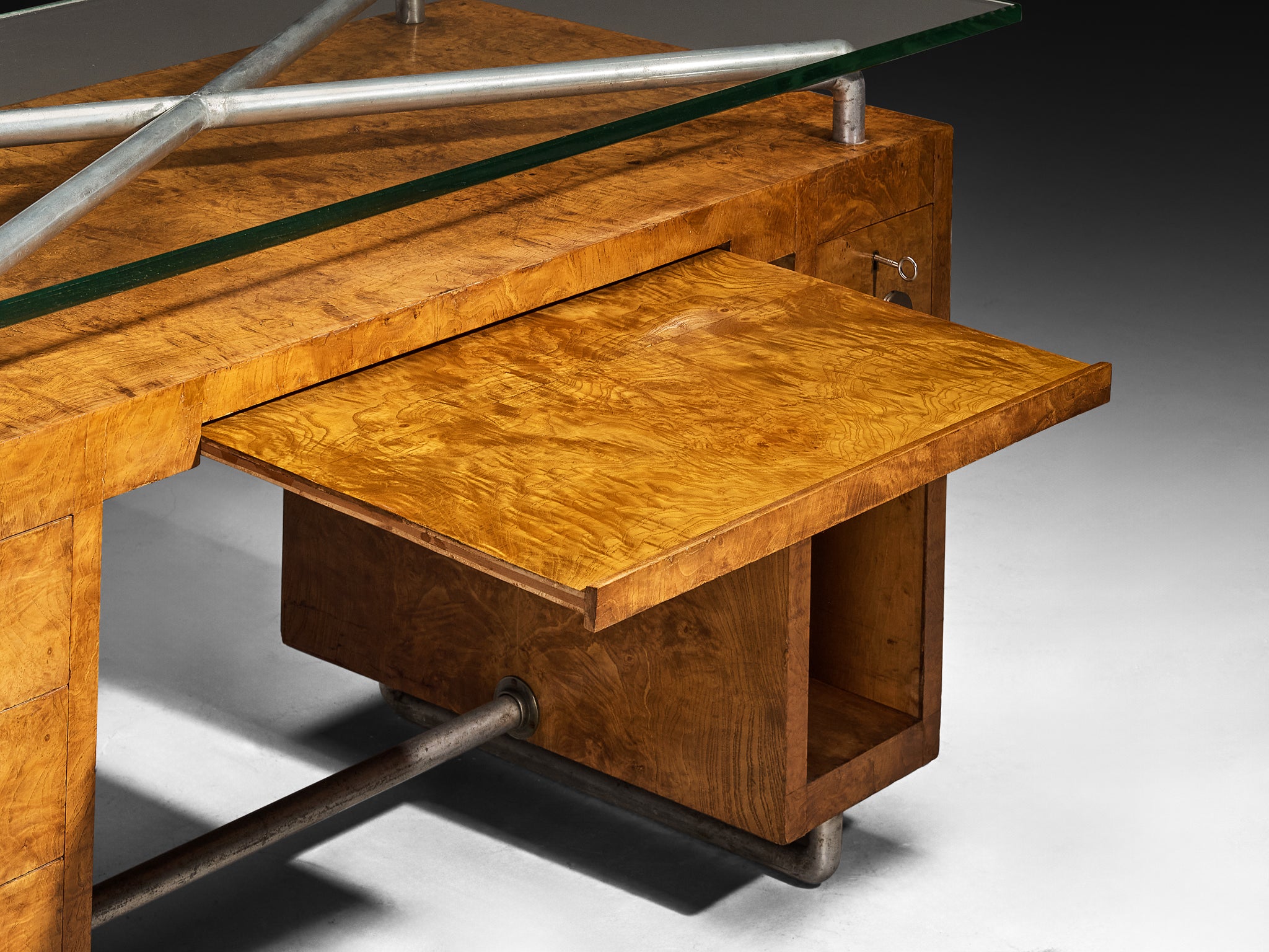 Pietro Lingeri Rationalist 1930s Writing Desk in Briar Root Veneer Tables Morentz