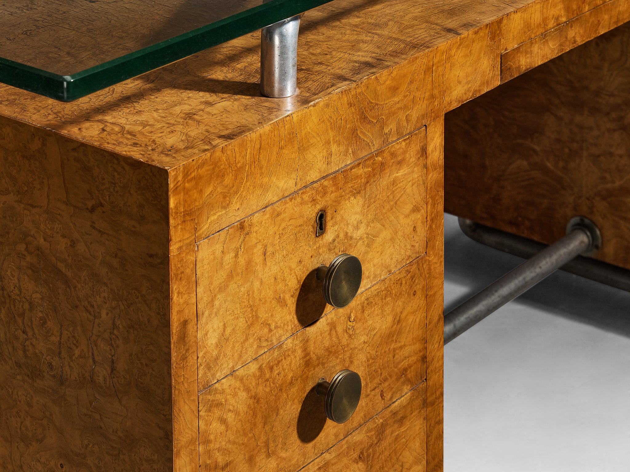 Pietro Lingeri Rationalist 1930s Writing Desk in Briar Root Veneer Tables Morentz