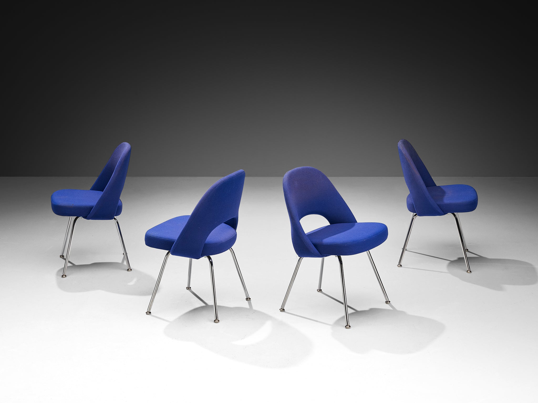 Eero Saarinen for Knoll Set of Four Dining Chairs in Blue Upholstery Seating Morentz