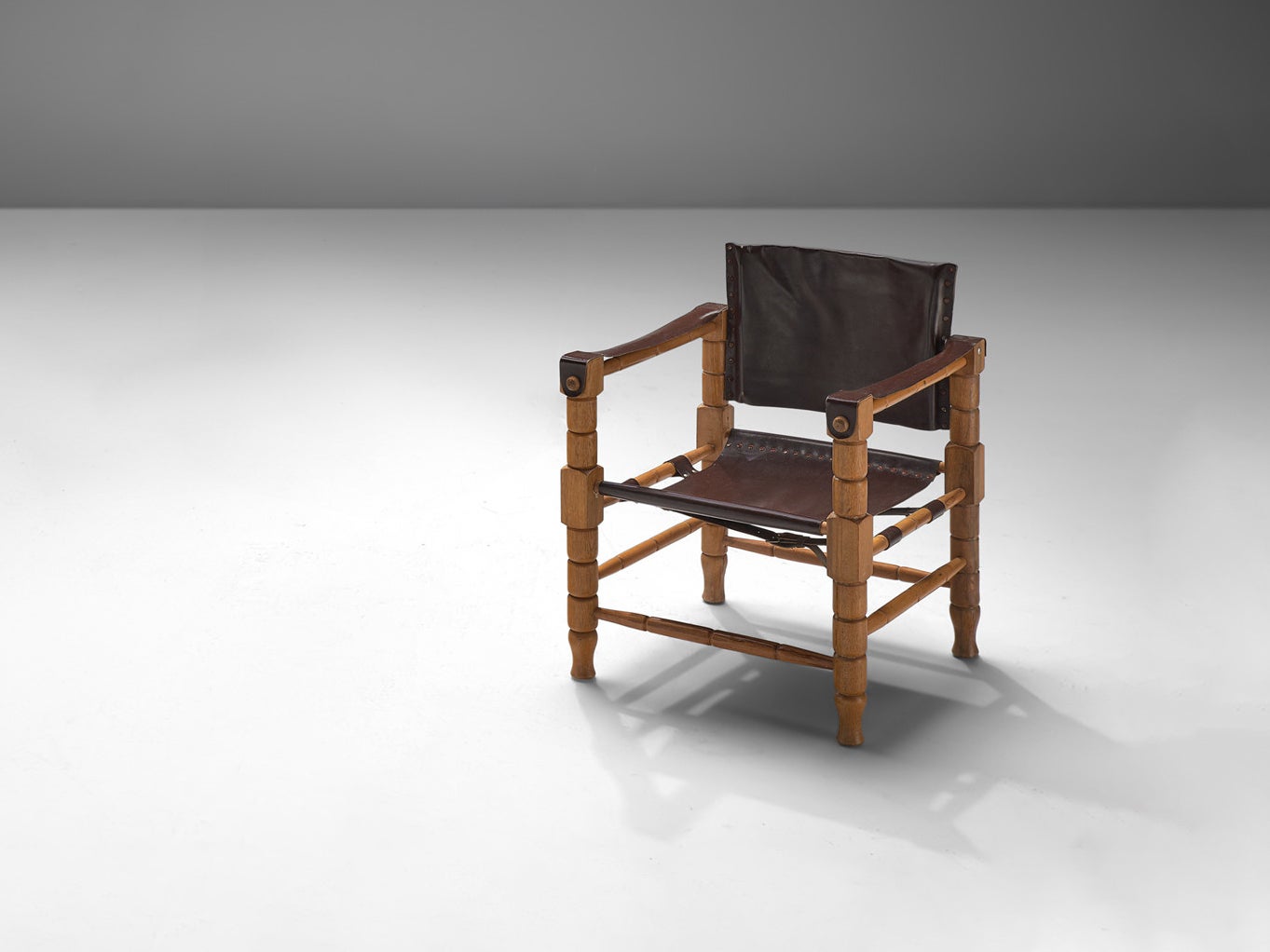 Safari Armchair in Brown Leather with Sculptural Wooden Frame seating Morentz