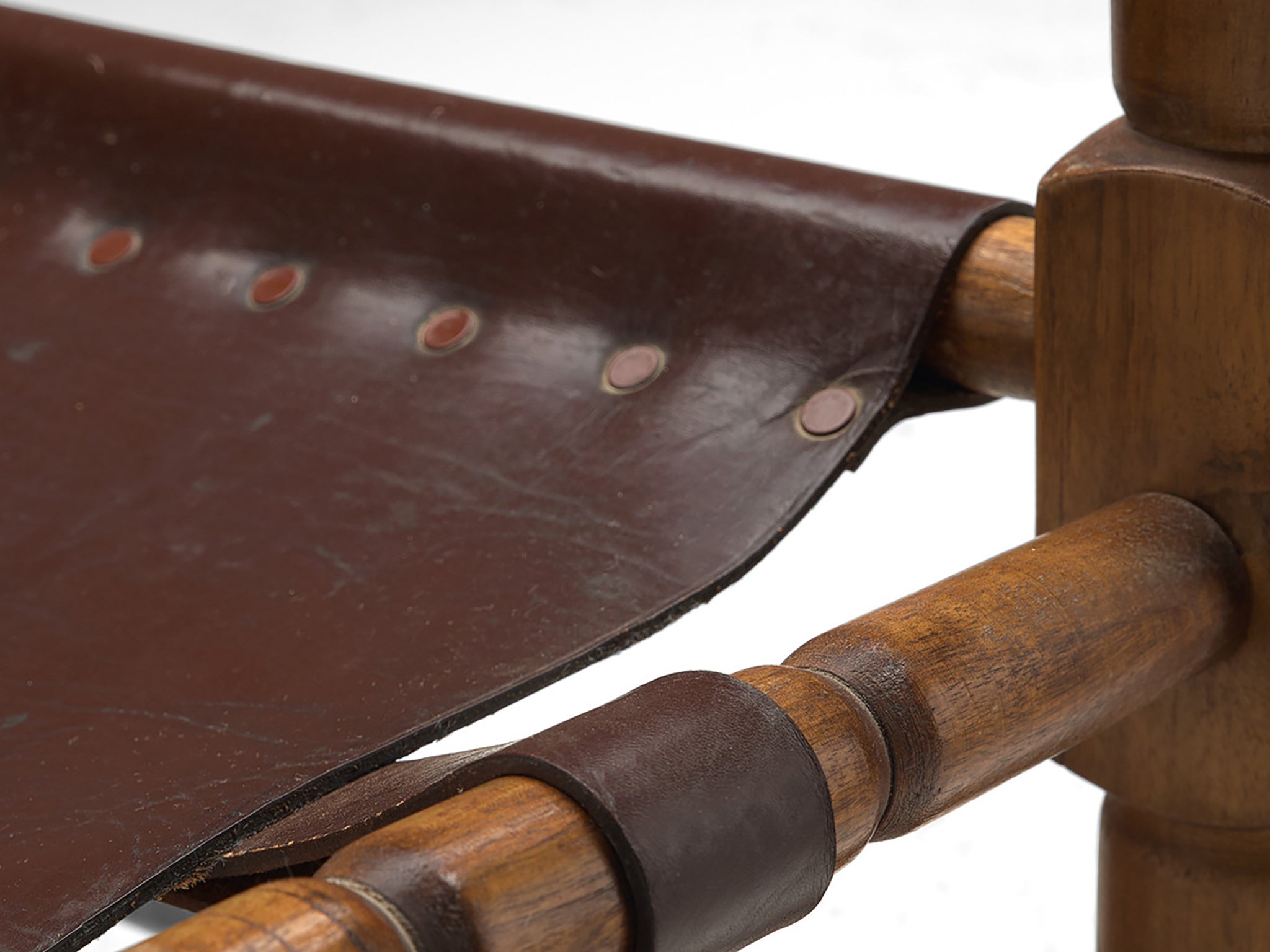 Safari Armchair in Brown Leather with Sculptural Wooden Frame seating Morentz