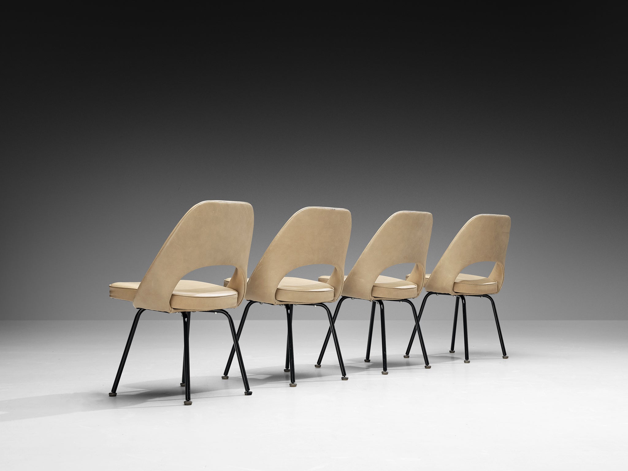 Eero Saarinen for Knoll Set of Four Dining Chairs in Beige Leather Seating Morentz