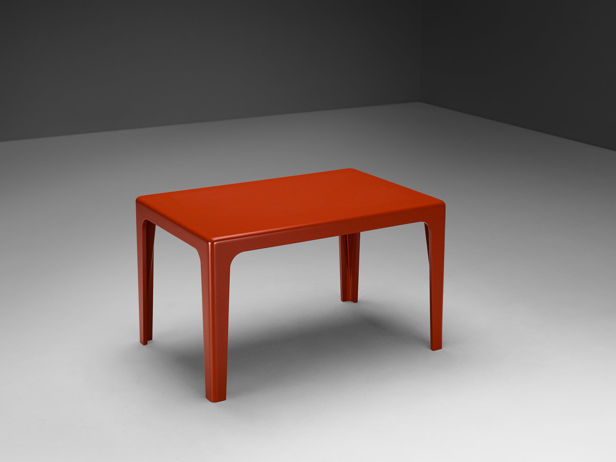 Horn Collection Post-Modern Dining Table in Red Polyurethane Plastic 1970s Tables Morentz