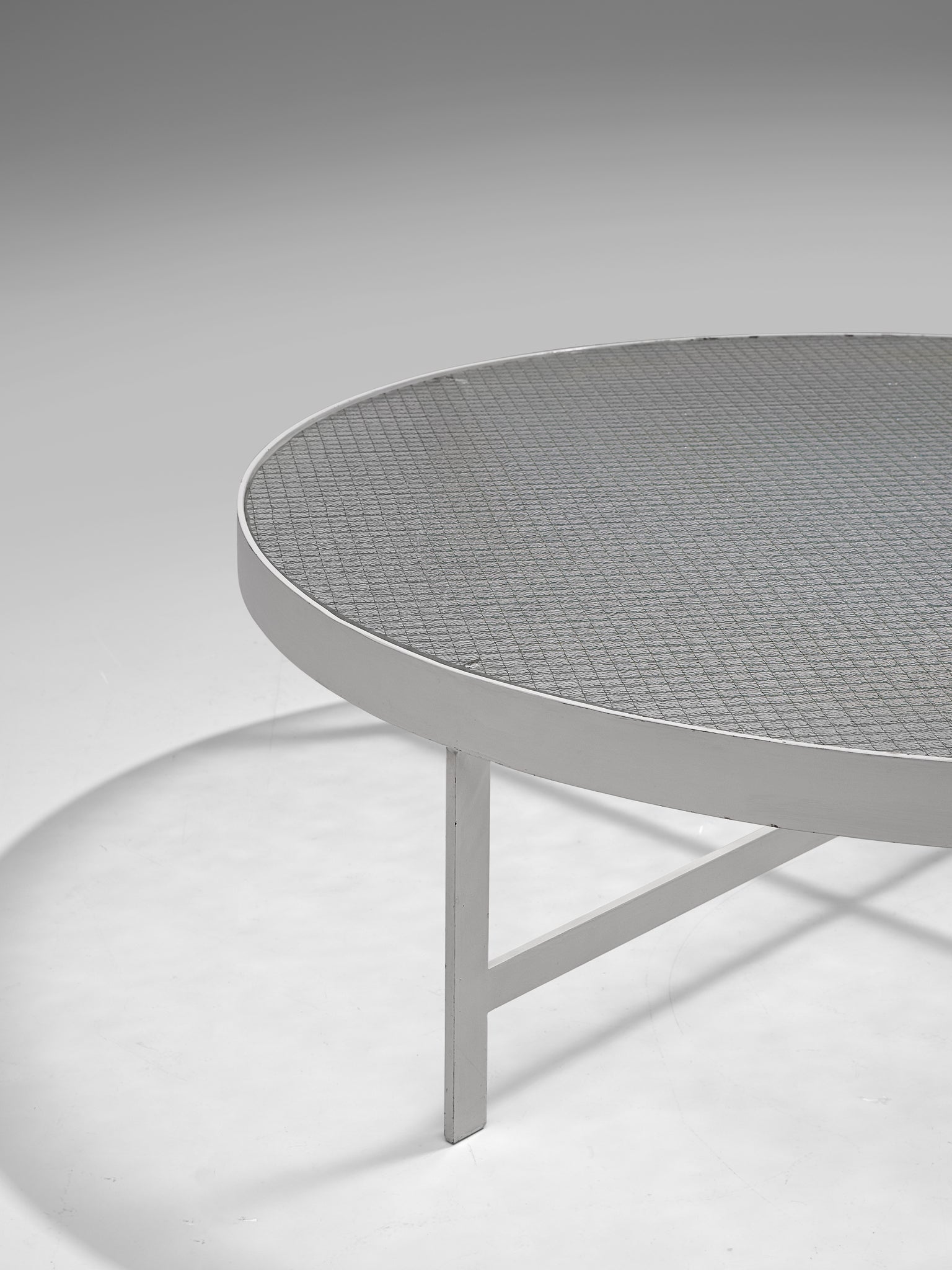 Janni Van Pelt Round Coffee Table in White Metal and Glass Tables Morentz