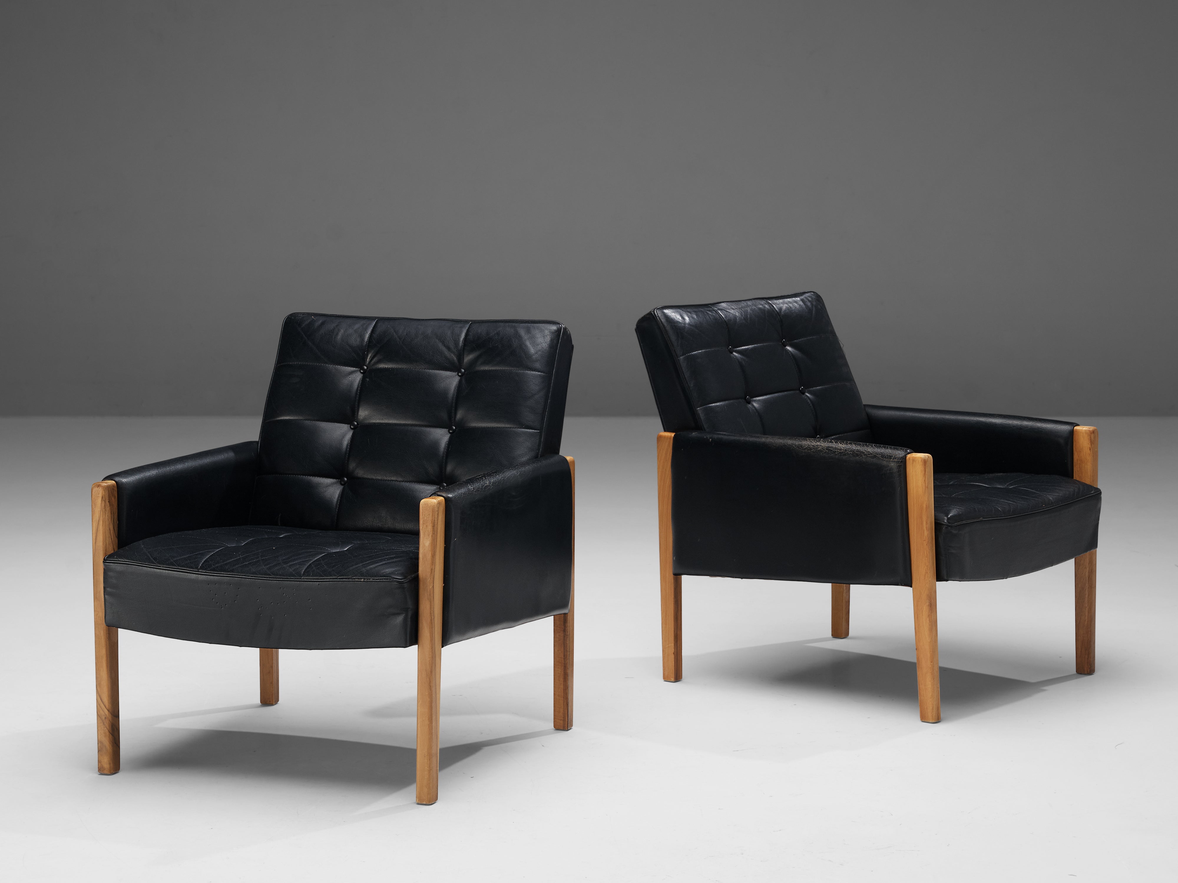 Italian Lounge Chairs in Black Leather and Stained Walnut seating Morentz