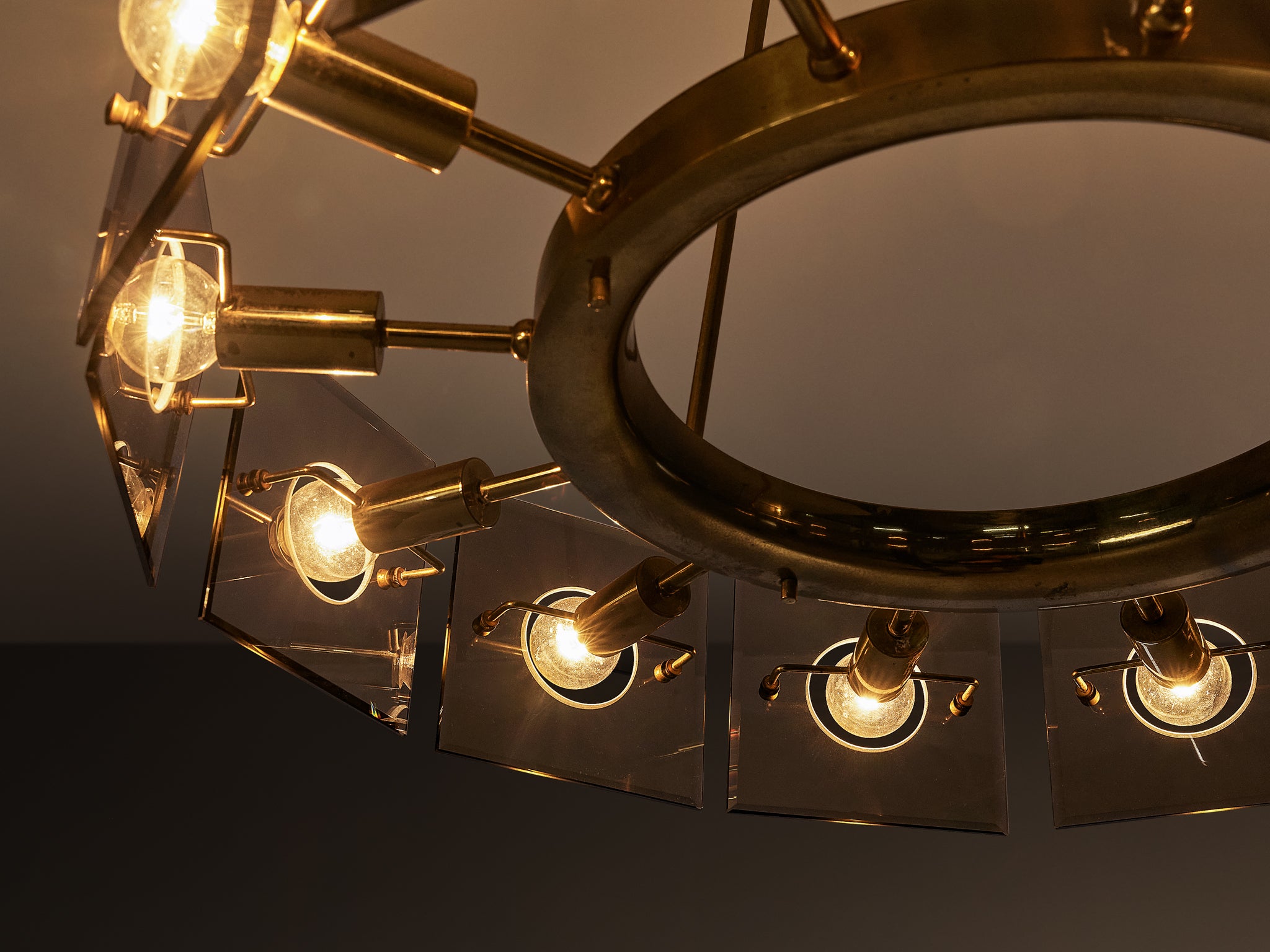 Gino Paroldo Mid-Century '4027' Chandelier in Brass and Sepia Glass Lighting Morentz