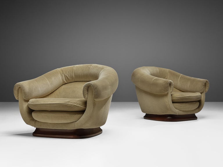 Italian Pair of Curved Lounge Chairs in Light Beige Velours