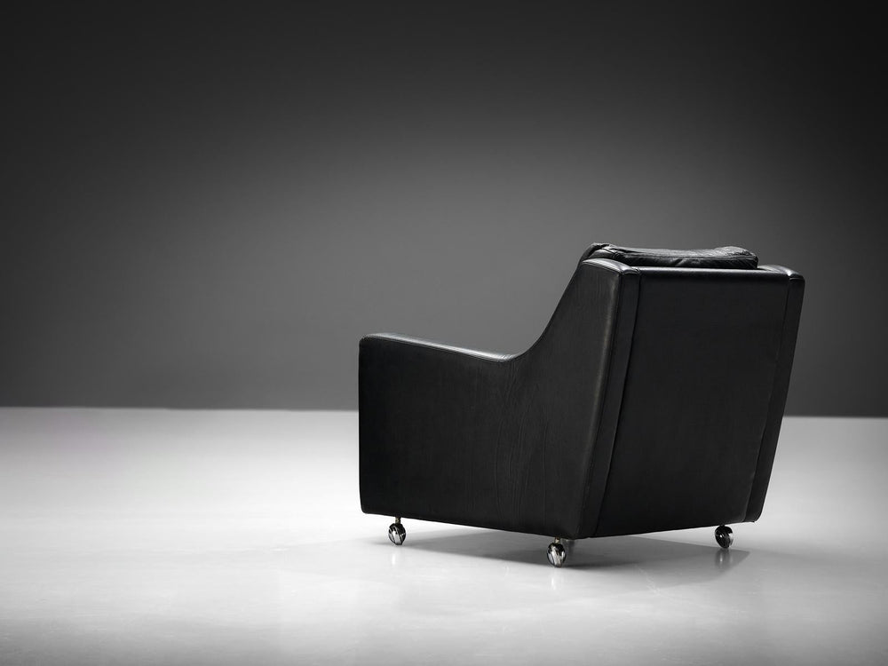 Streamlined Modern Lounge Chair in Black Leather