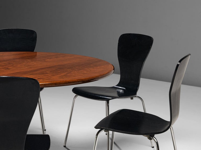 Giotto Stoppino 'Maia' Table in Walnut with Tapio Wirkkala ‘Nikke’ Dining Chairs