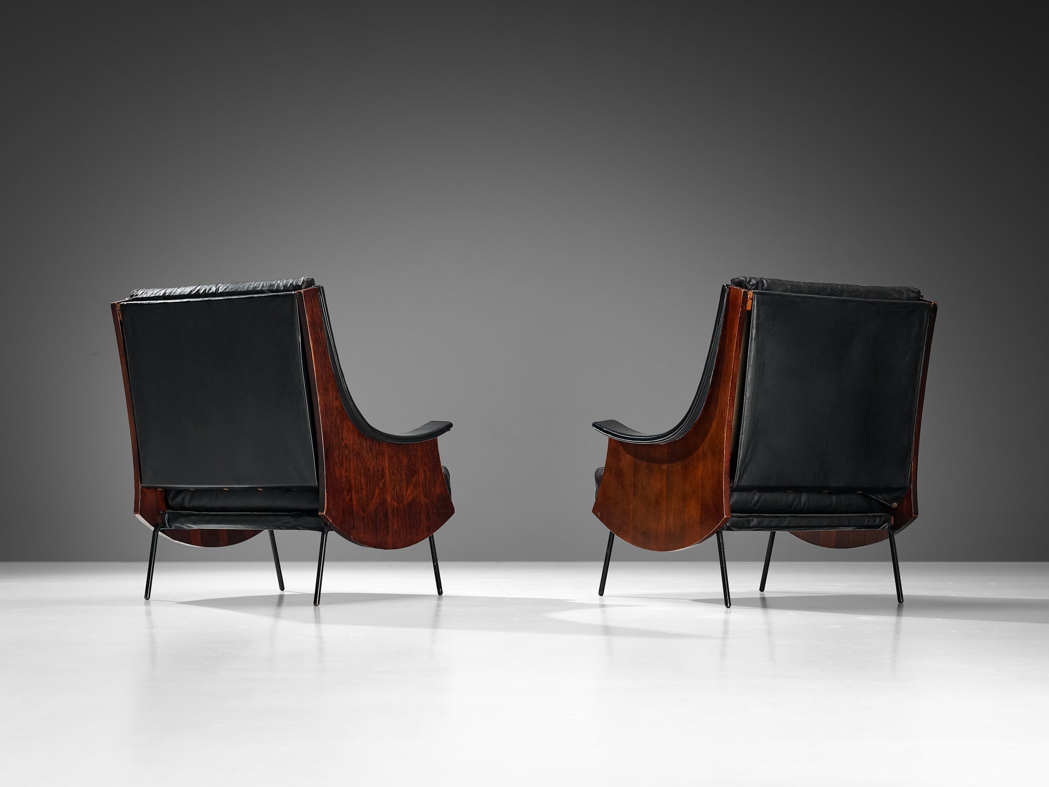 Carlo de Carli for Sormani Pair of 'PIPA' Lounge Chairs in Leather seating Morentz