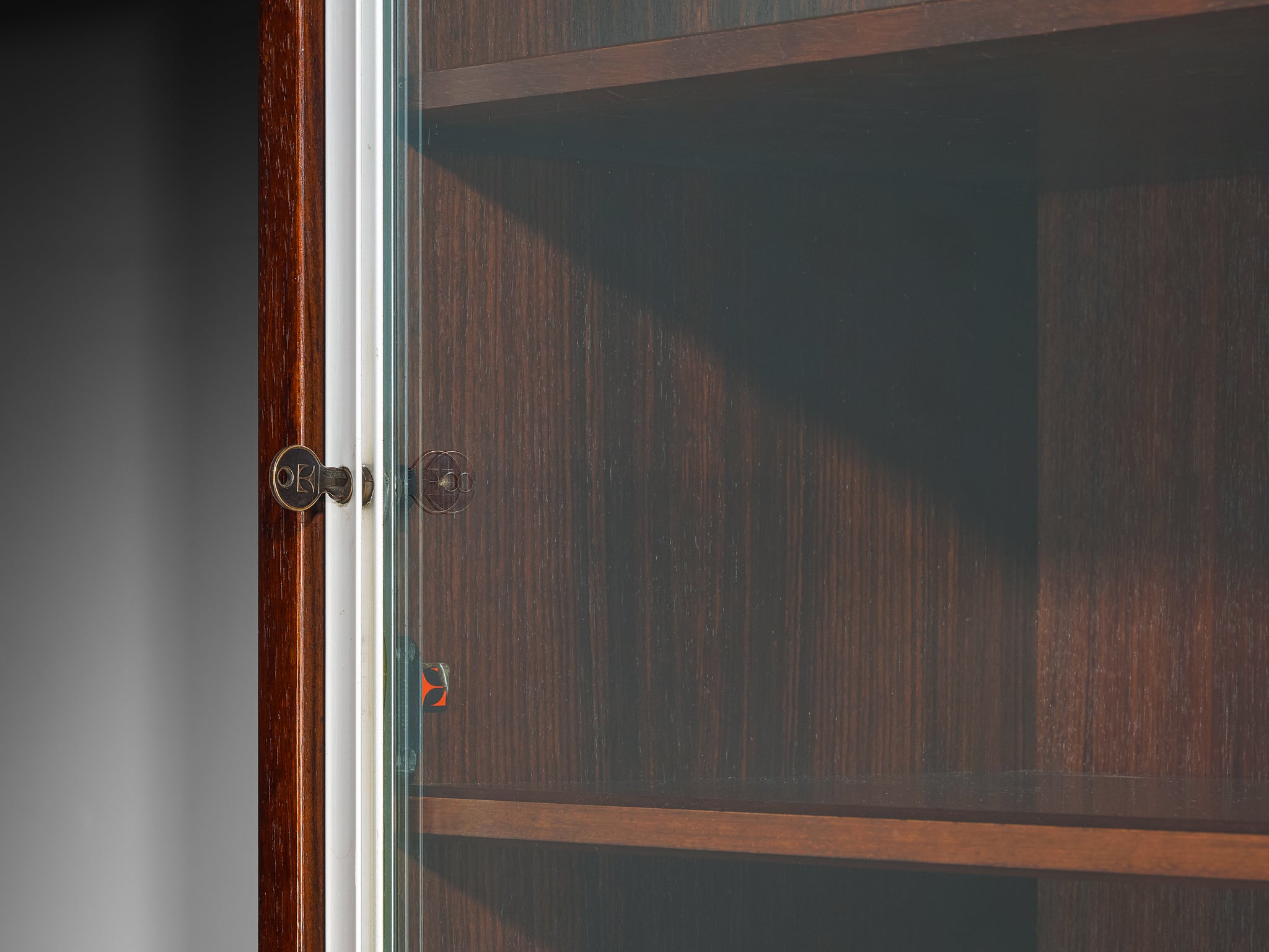 Osvaldo Borsani for Tecno 'E22' Wall Unit or Bookcase in Wood and Metal Case pieces and storage cabinets Morentz