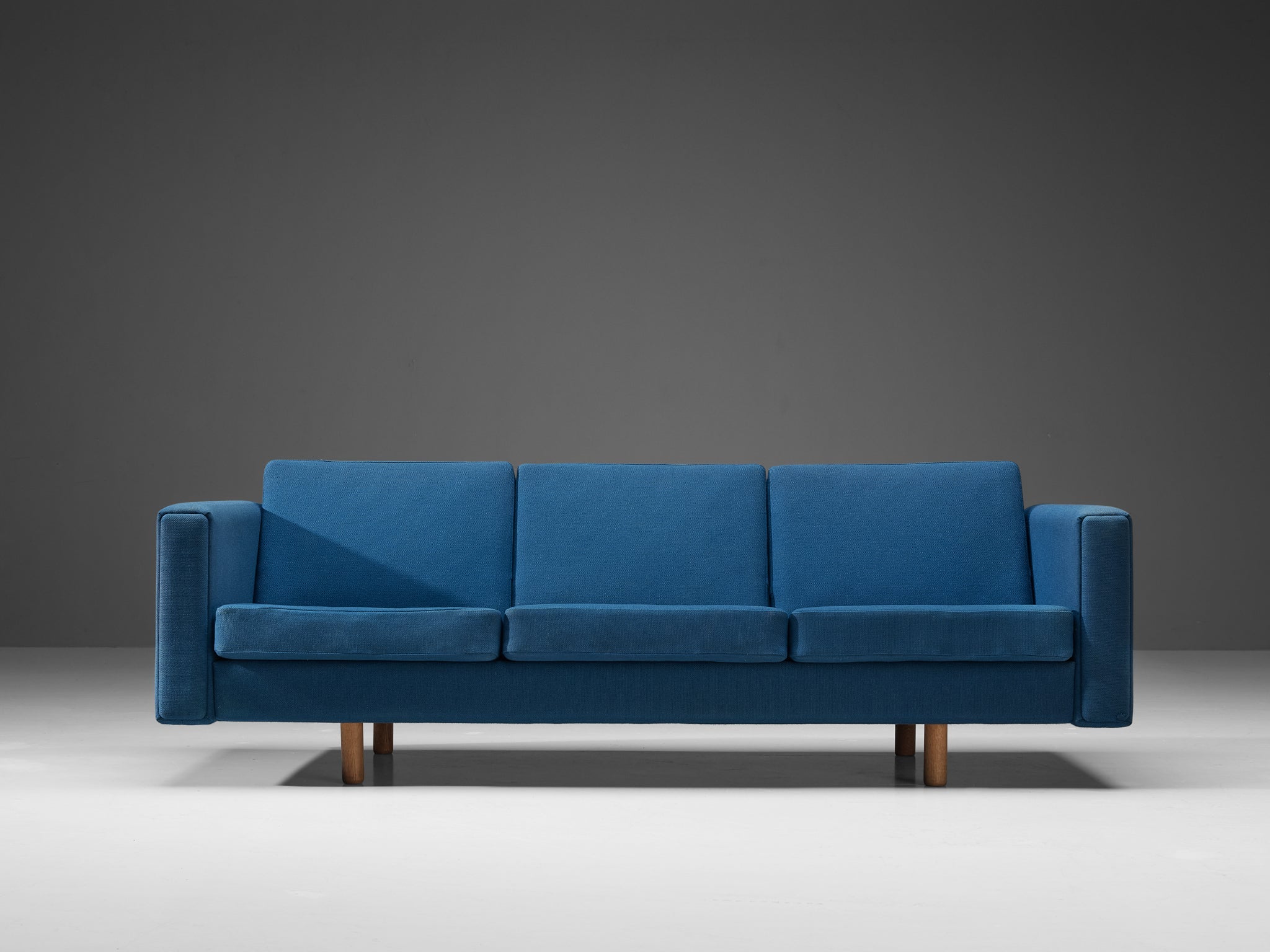Hans J. Wegner for GETAMA Sofa in Oak and Blue Upholstery Hans J. Wegner for GETAMA Sofa in Oak and Blue Upholstery