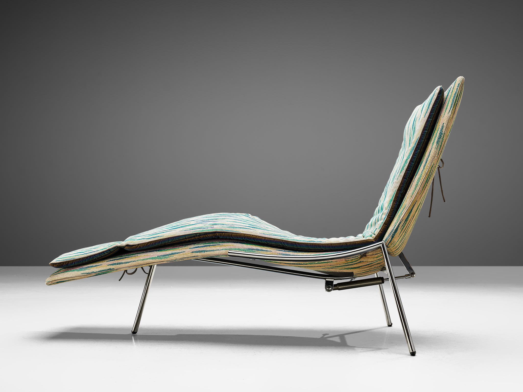 Giovanni Offredi for Saporiti Chaise Longues in Vibrant Upholstery Seating Morentz