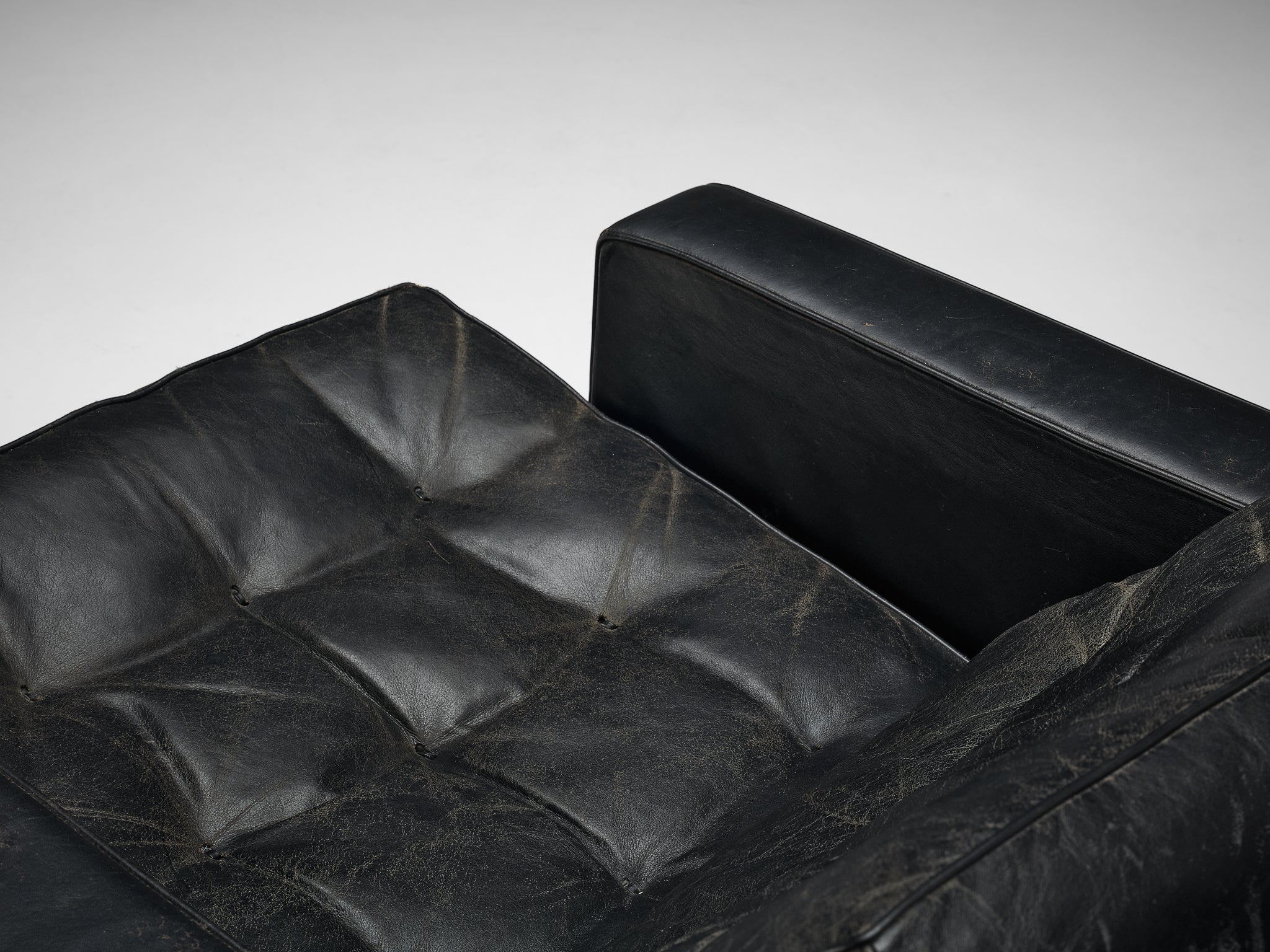 Pair of De Sede Armchairs in Black Leather and Steel seating Morentz