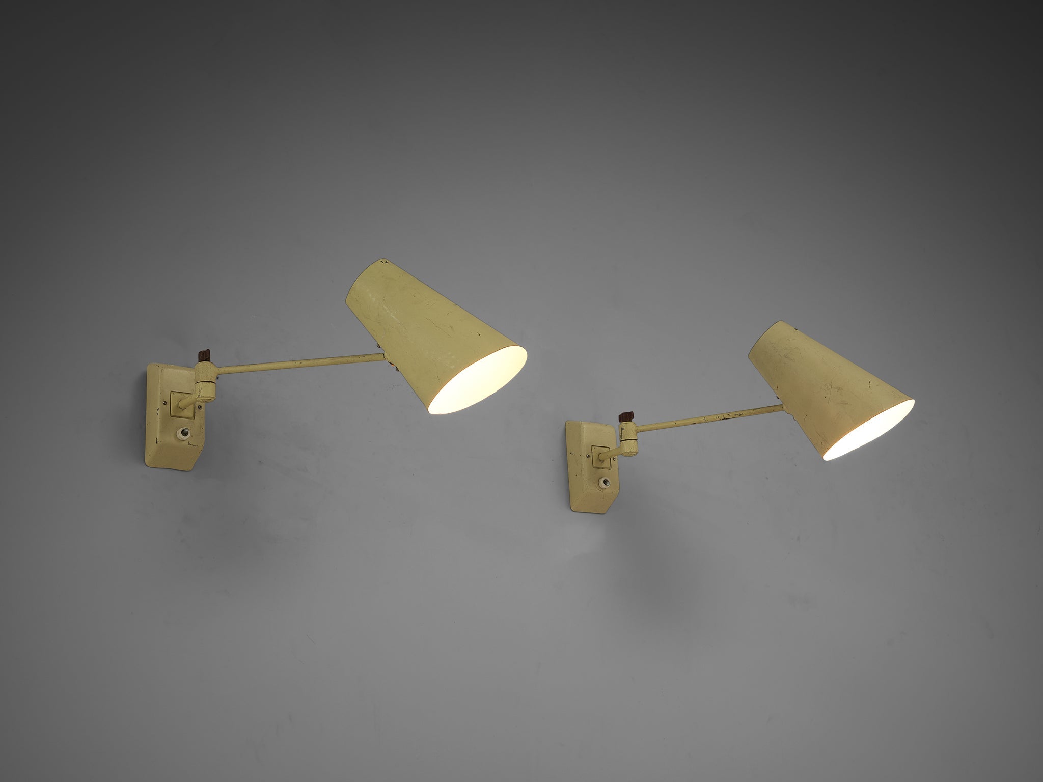 Set of Four Wall Lights in Pale Yellow Lacquered Metal lighting Morentz