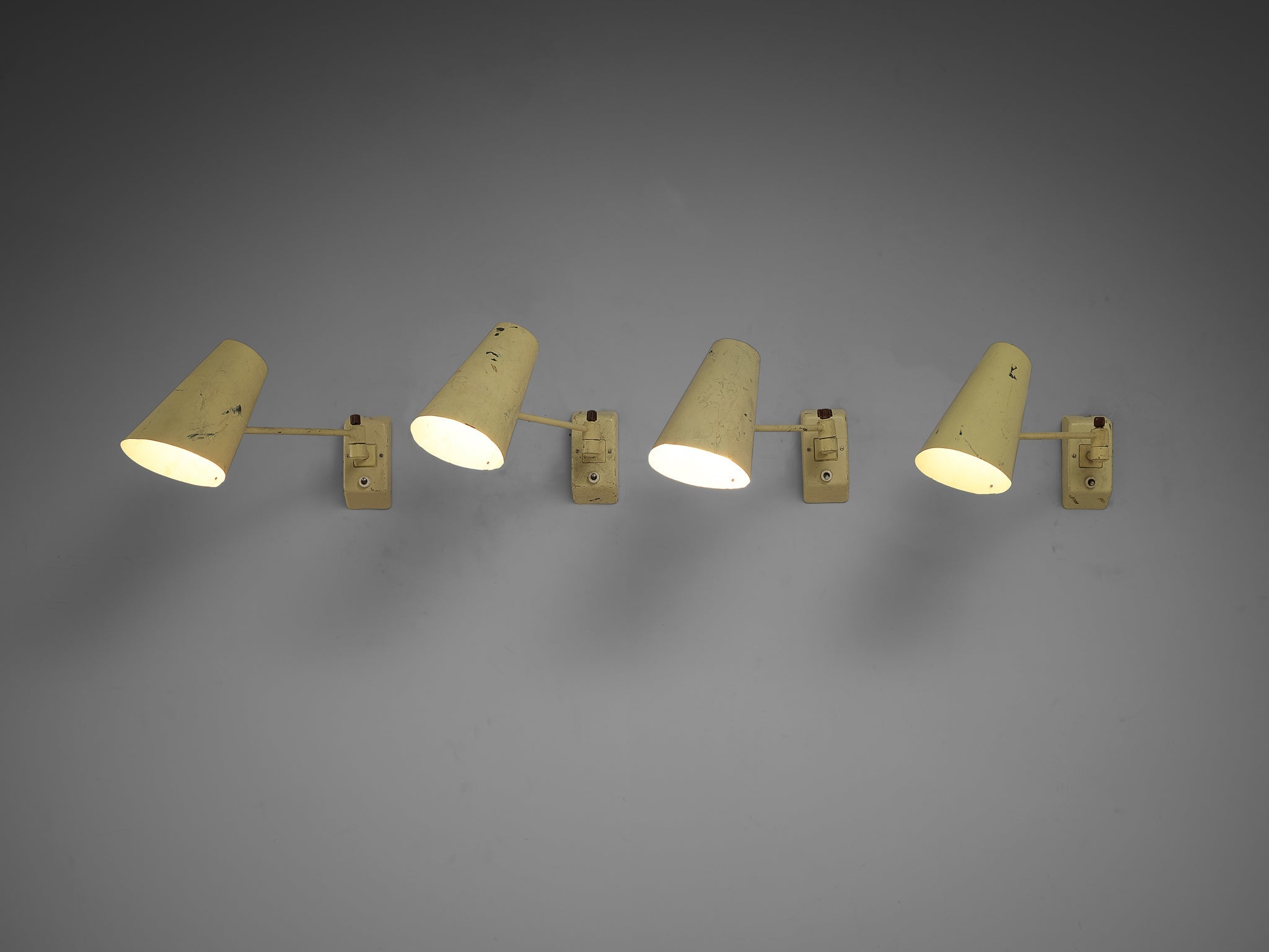 Set of Four Wall Lights in Pale Yellow Lacquered Metal lighting Morentz