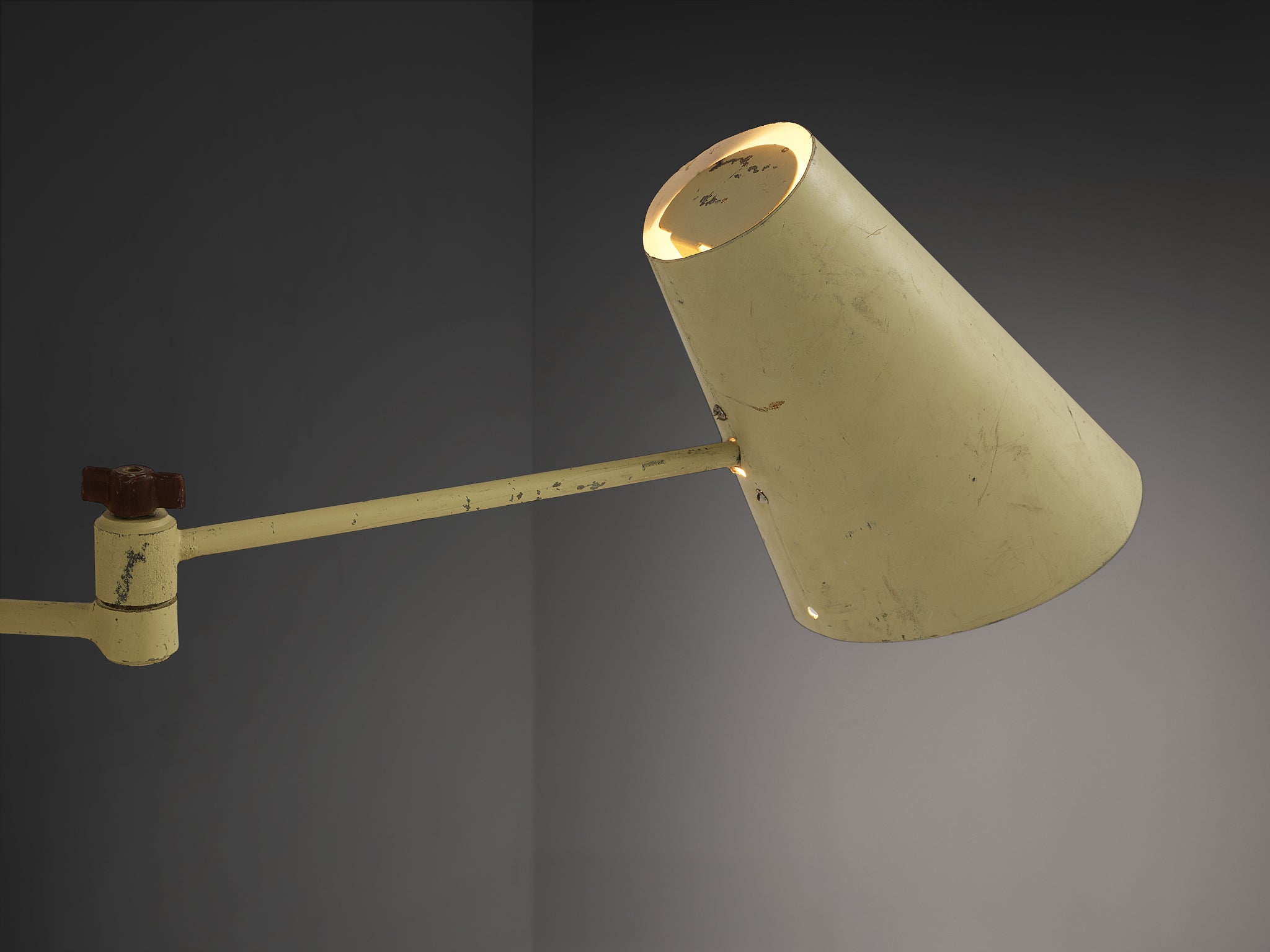 Wall lights in Pale Yellow Lacquered Metal Lighting Morentz