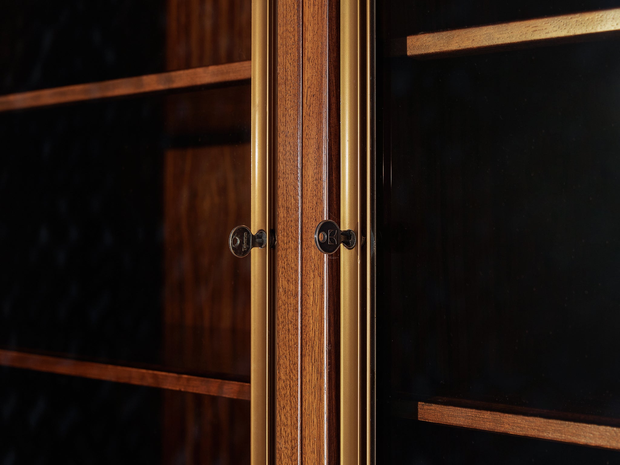 Osvaldo Borsani for Tecno 'E22' Wall Unit or Bookcase Wall Decorations Morentz