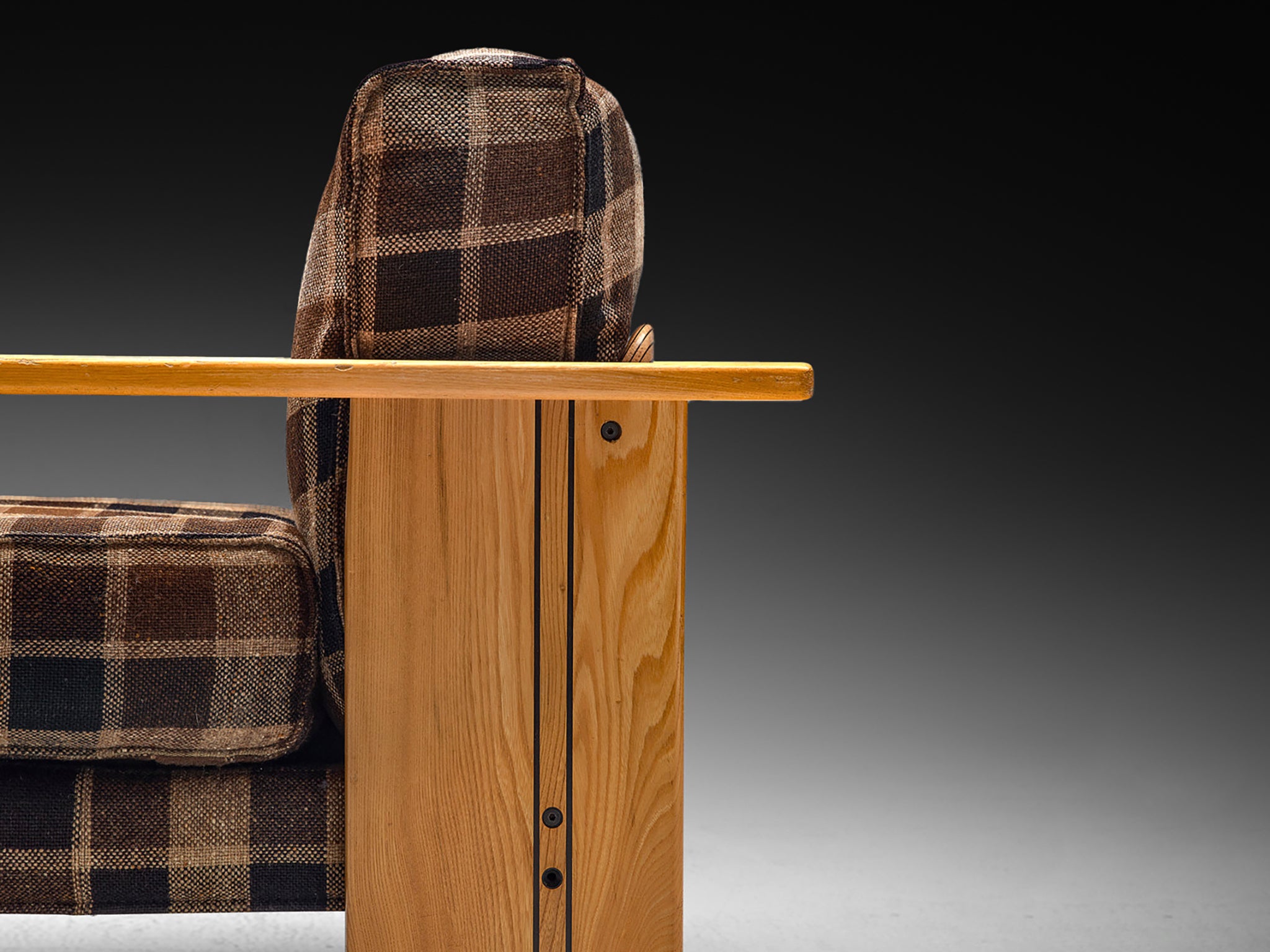 Afra & Tobia Scarpa Pair of 'Artona' Lounge Chairs in Elm and Checkered Fabric Seating Morentz