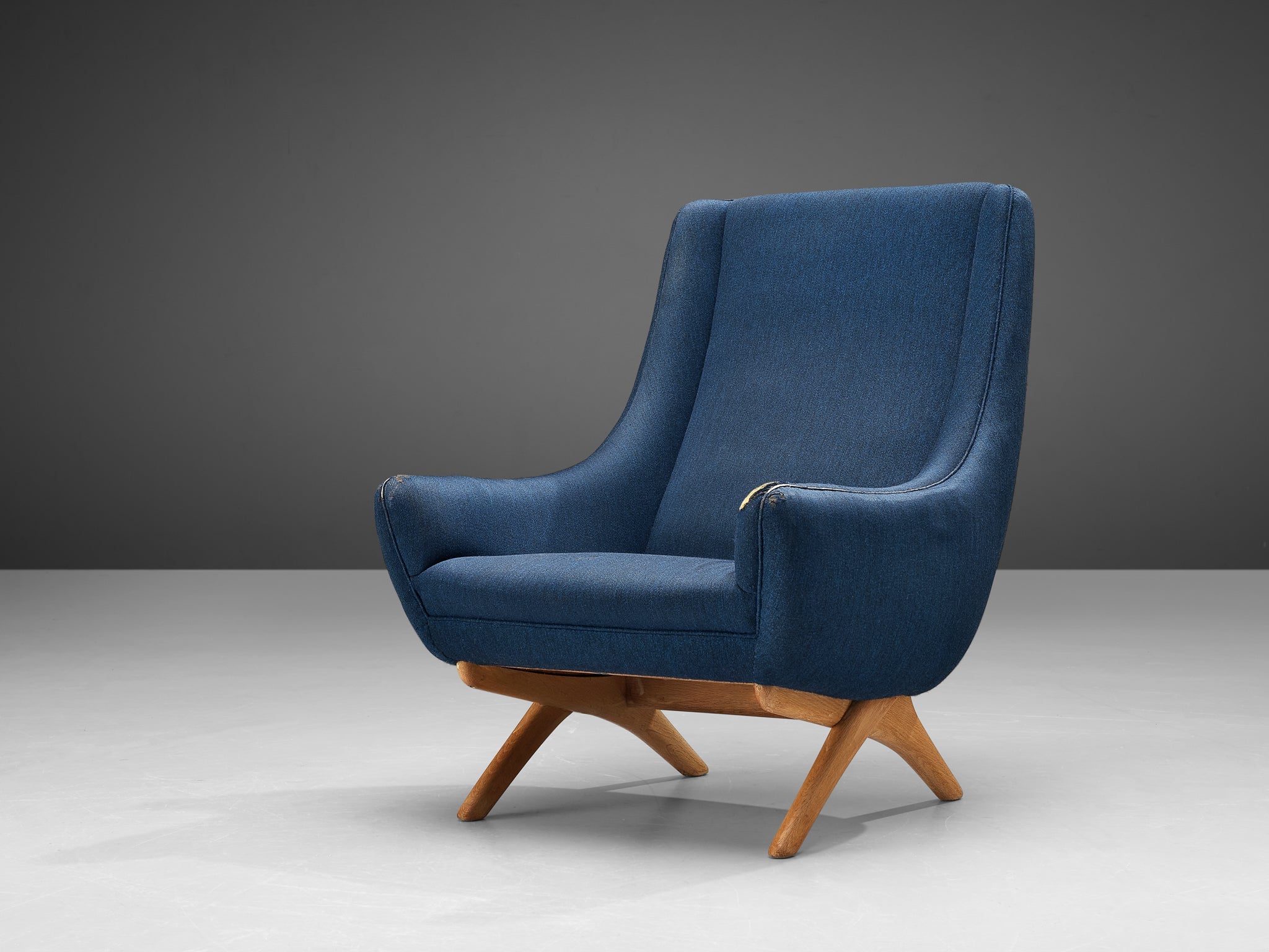 Illum Wikkelsø Lounge Chair in Blue Upholstery and Oak seating Morentz