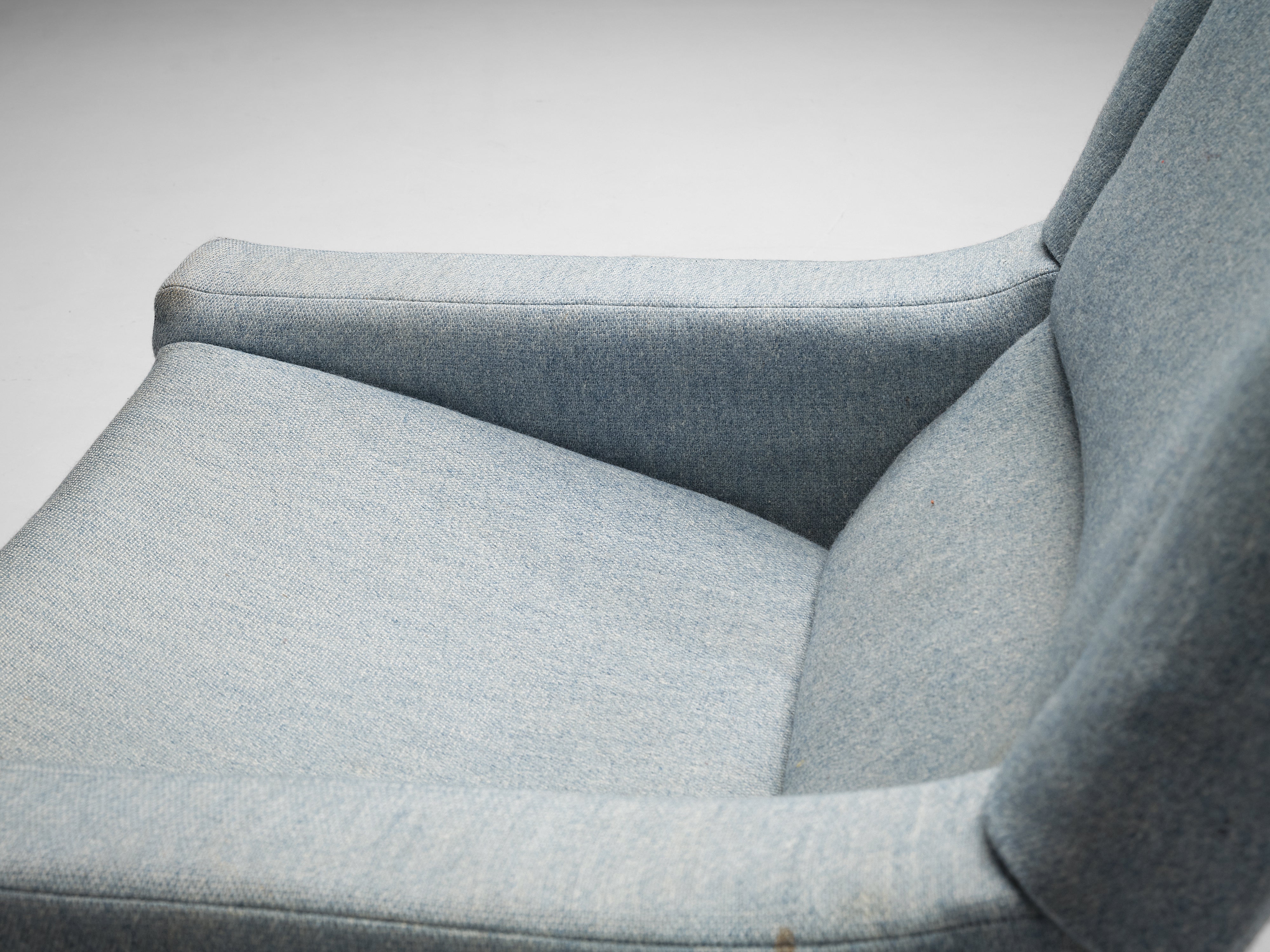 Illum Wikkelsø Pair of Lounge Chairs seating Morentz