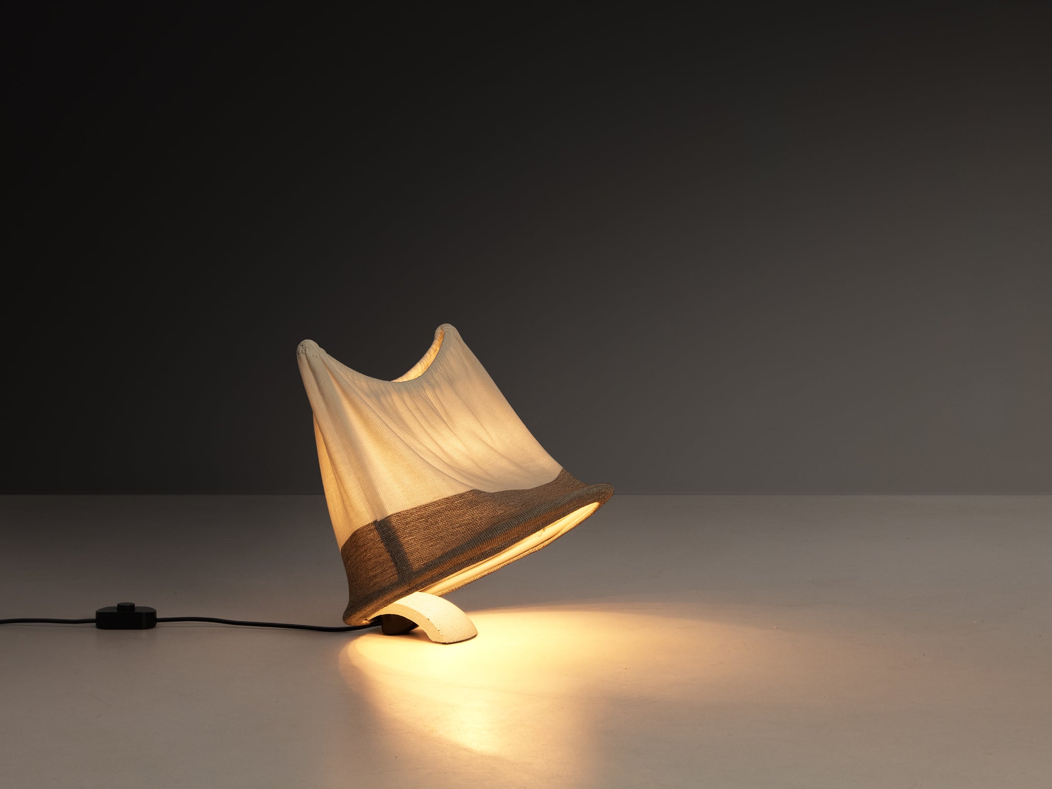 Mario Bellini for Artemide Table or Floor Lamp 'Circo' in Off-White Canvas Lighting Morentz