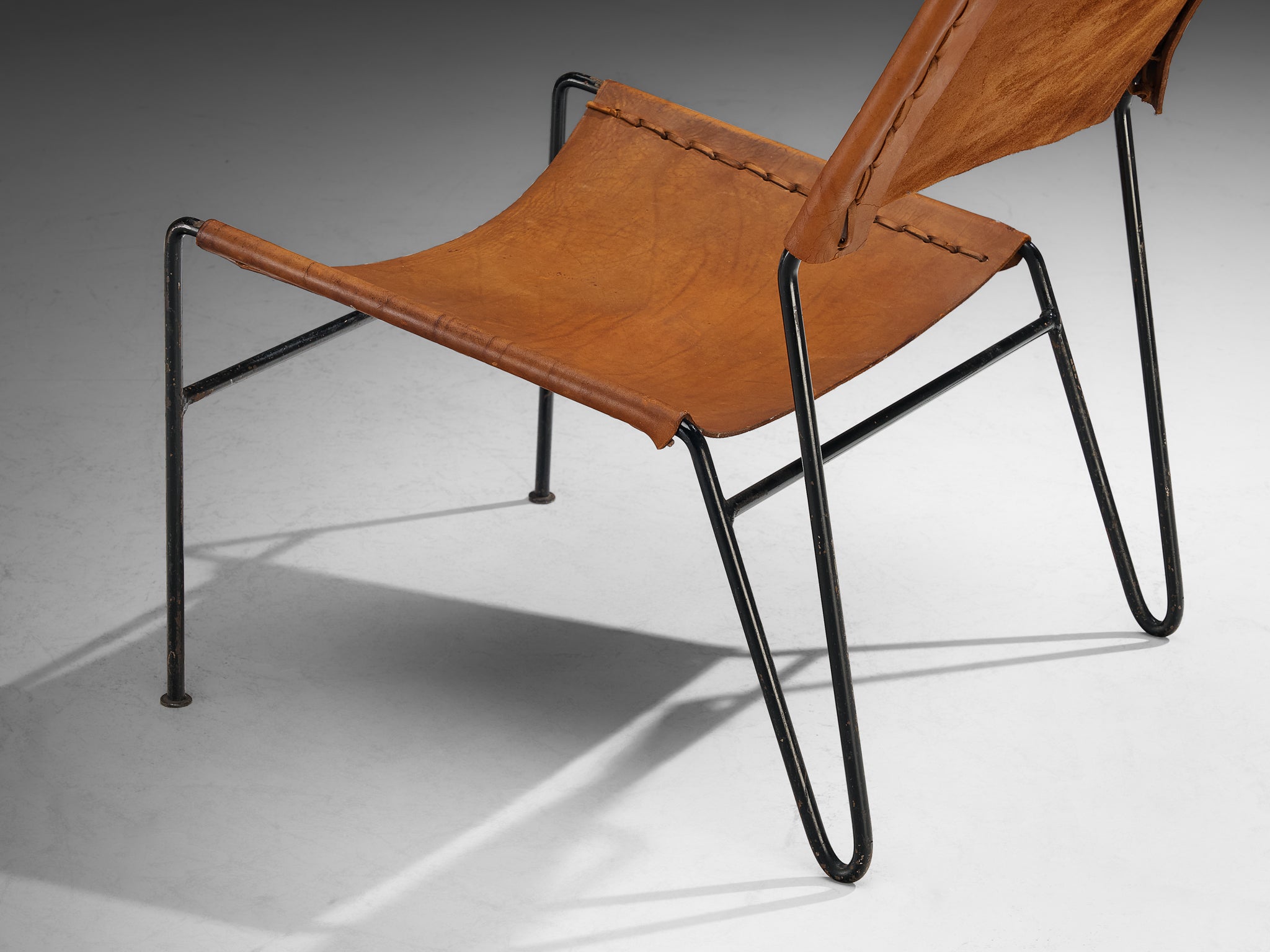 A. Dolleman for Metz & Co Pair of Modernist Easy Chairs in Brown Leather Seating Morentz