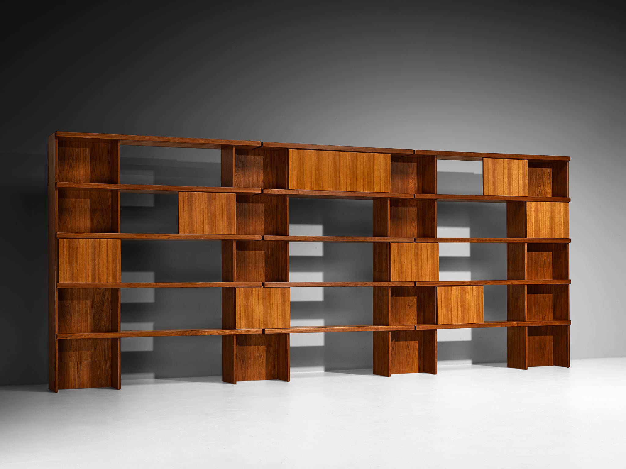 Ilmari Tapiovaara for La Permanente Mobili Cantù Bookcase in Teak and Walnut Case pieces and storage cabinets Morentz