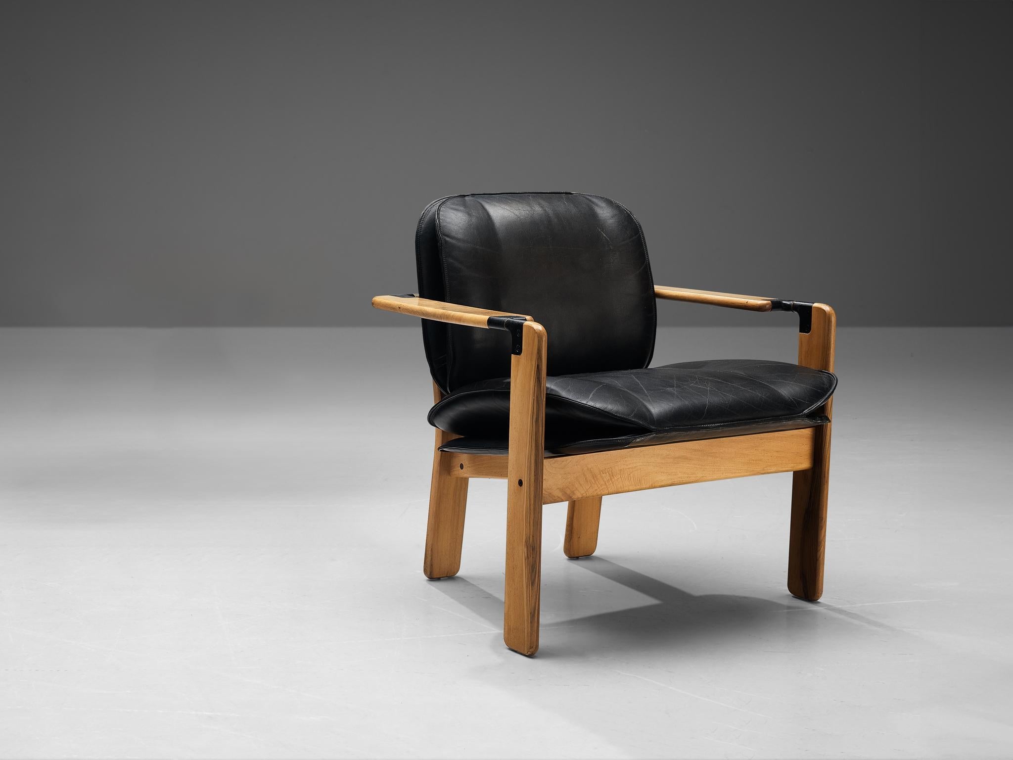 Franco Poli for Bernini 'Dueacca' Armchair in Walnut and Leather