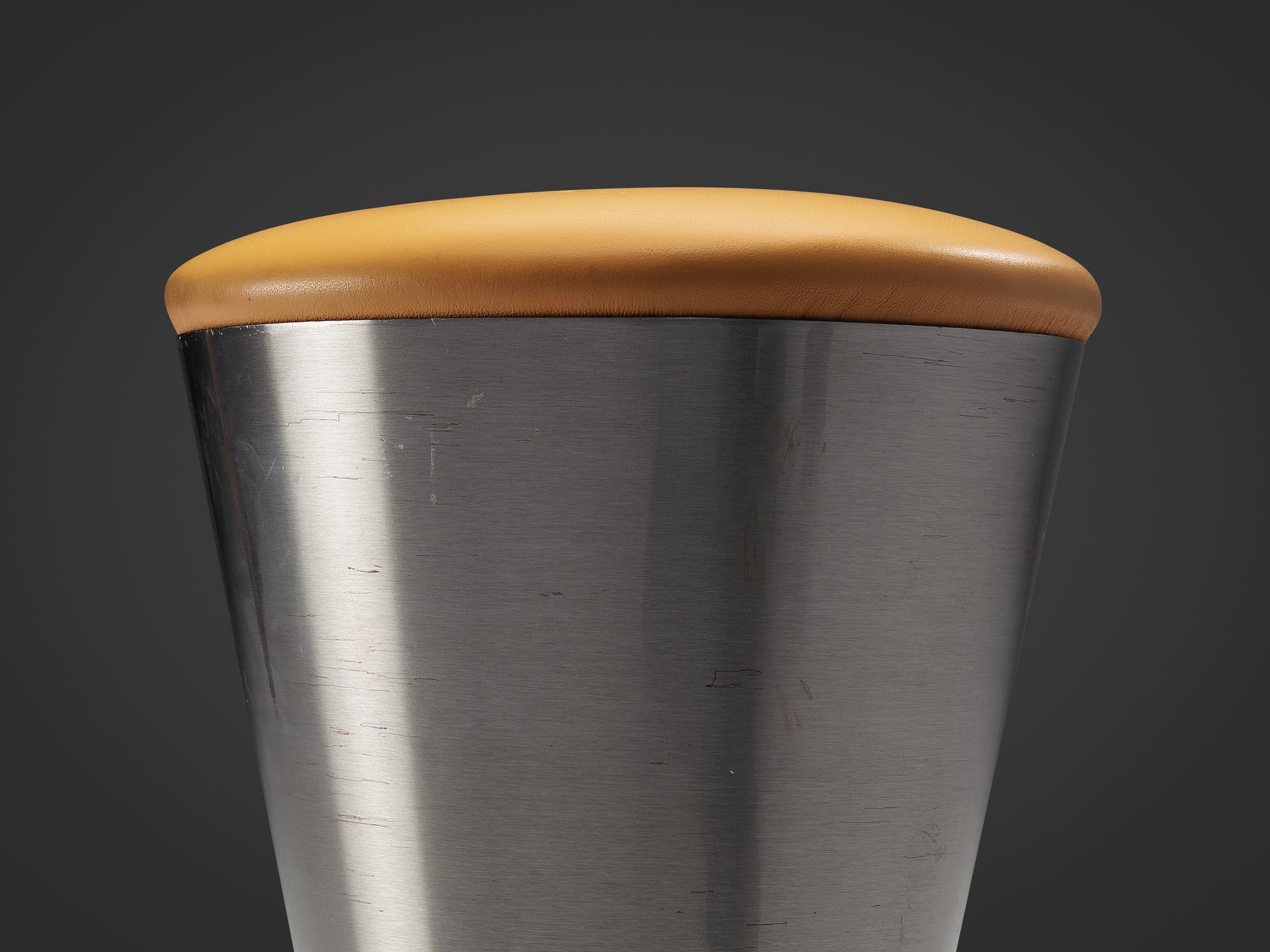 Leo Thafvelin for Johanson Design Bar Stools in Camel Leather and Steel Seating Morentz