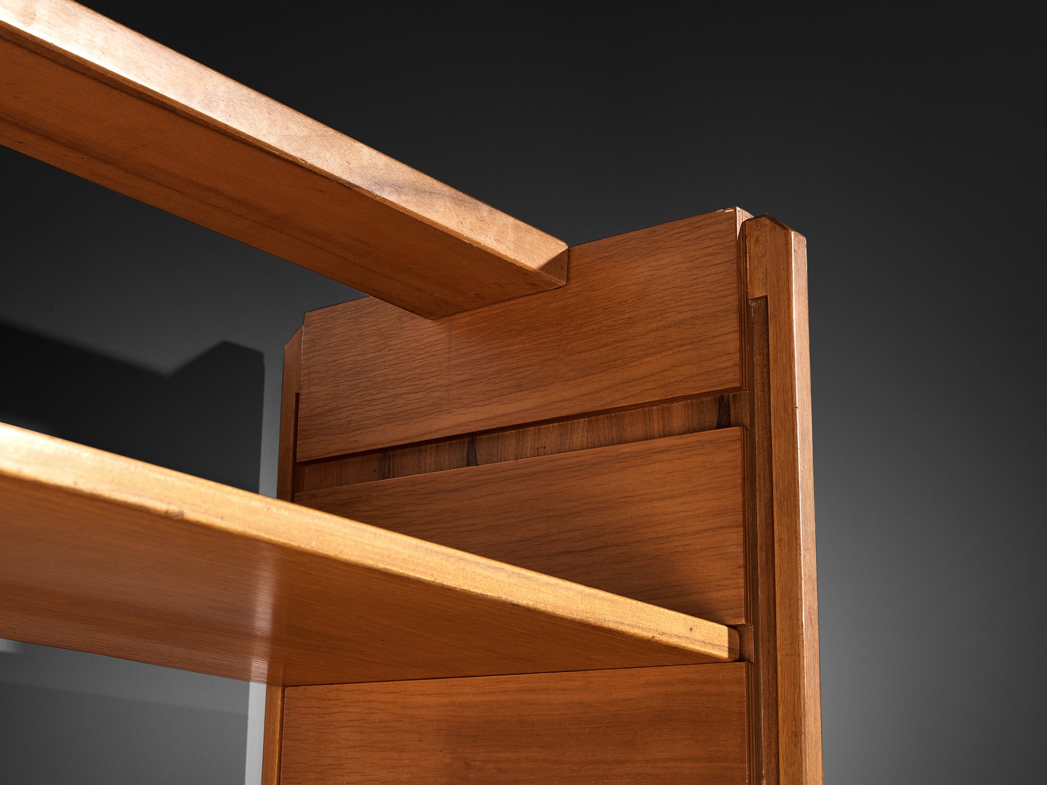 Gianfranco Frattini for Cantieri Carugati Large Library in Walnut Case pieces and storage cabinets Morentz