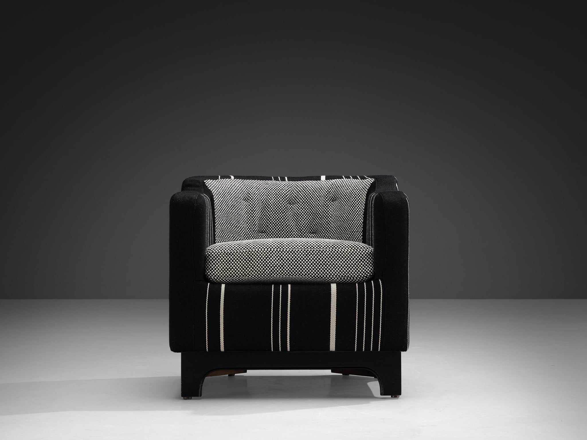 1950s Mid-Century Modern Pair of Italian Club Chairs in Black White Fabric Seating Morentz