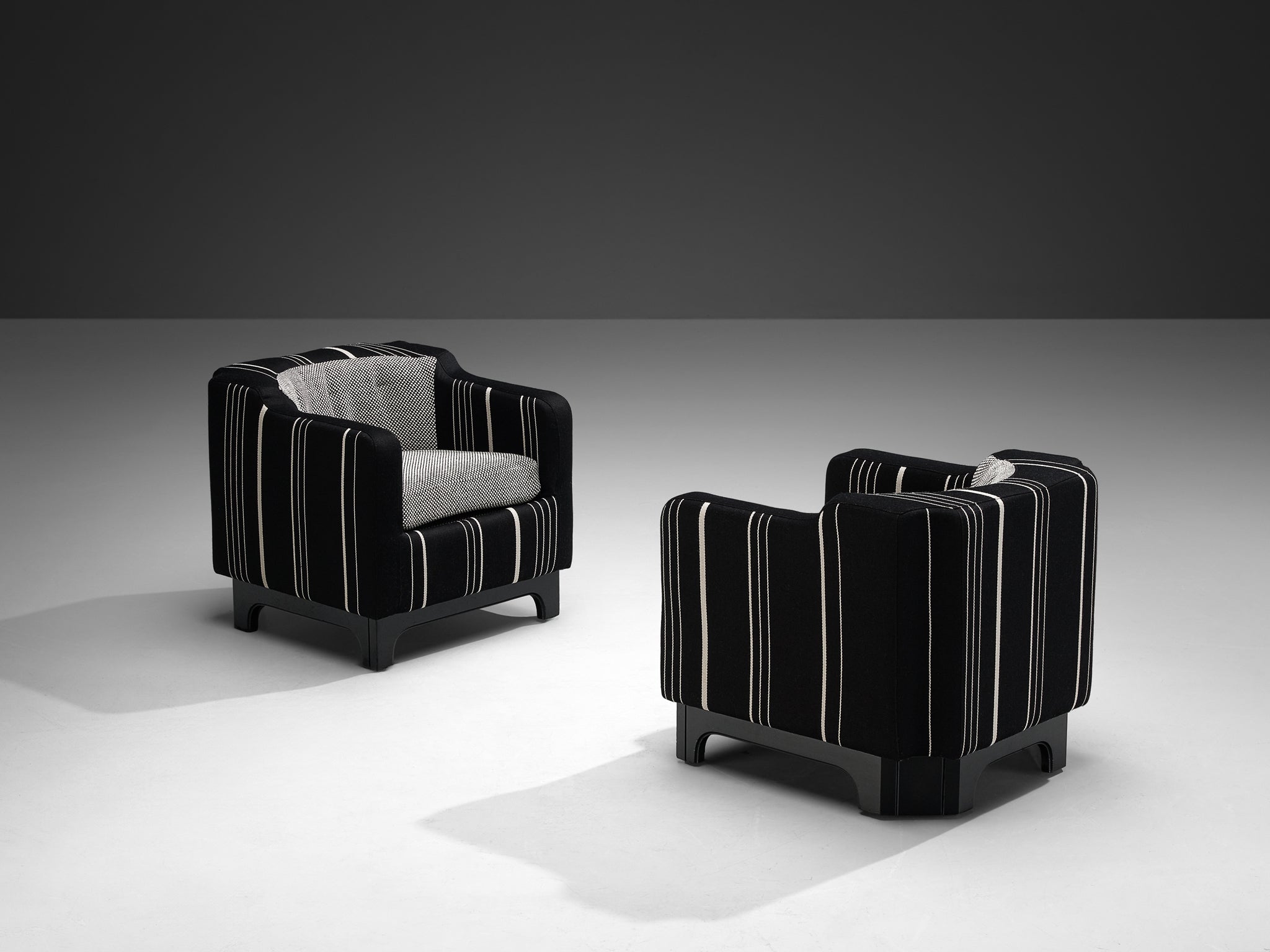 1950s Mid-Century Modern Pair of Italian Club Chairs in Black White Fabric Seating Morentz