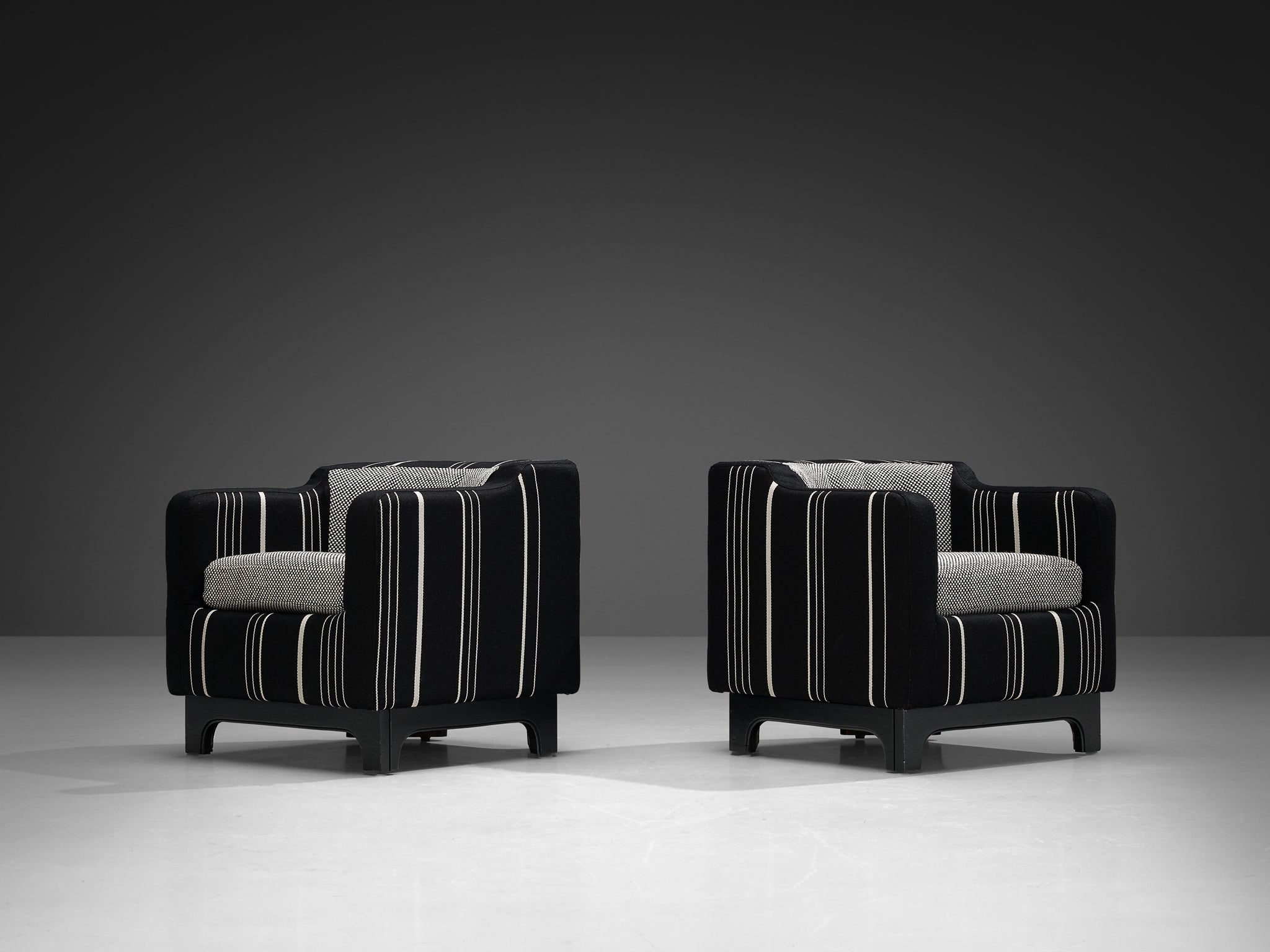 1950s Mid-Century Modern Pair of Italian Club Chairs in Black White Fabric Seating Morentz