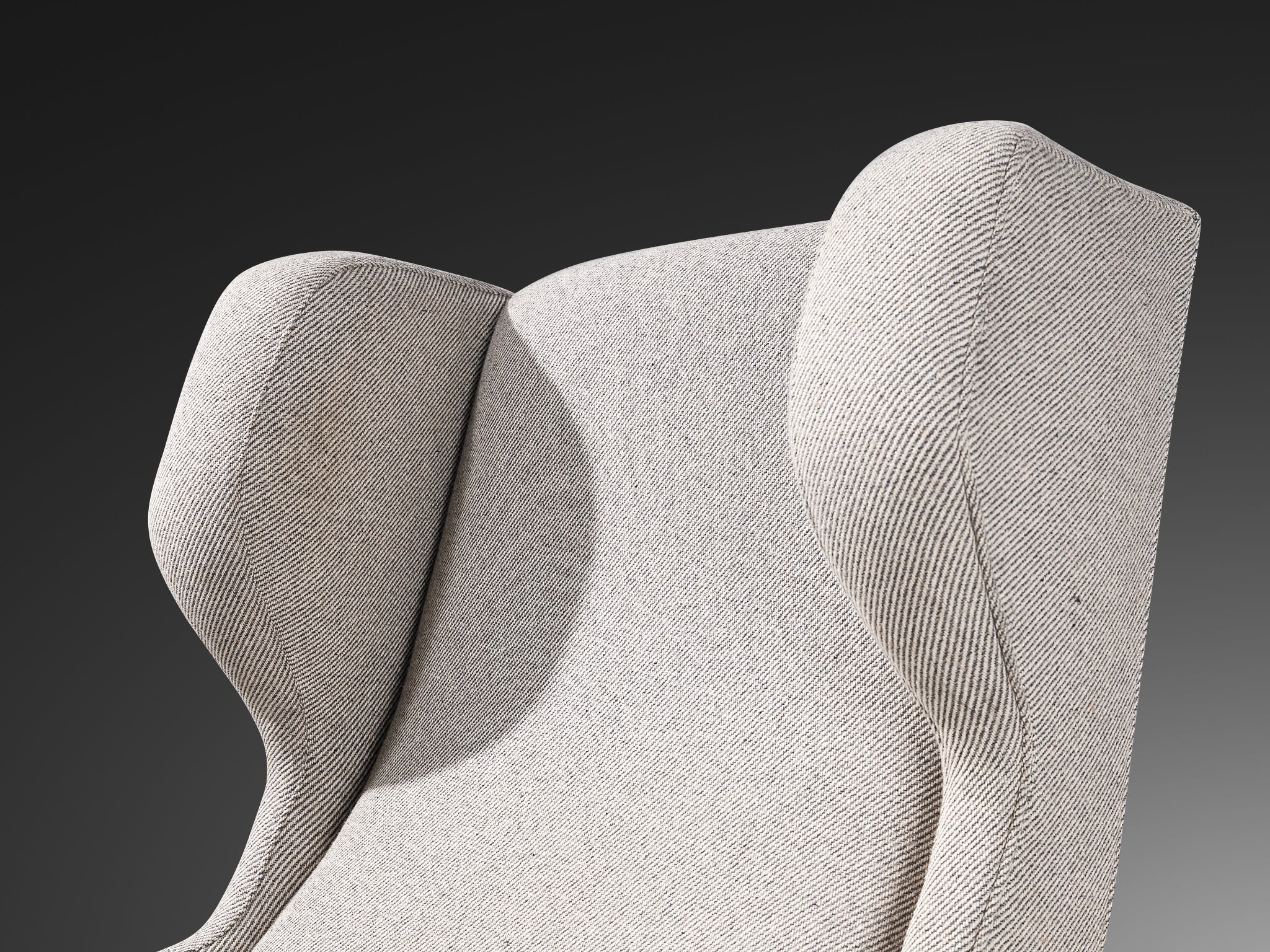Gianfranco Frattini for Cassina Lounge Chair in Grey Wool and Walnut Seating Morentz