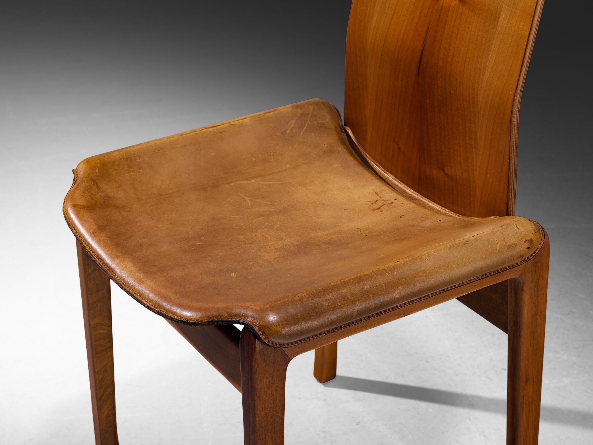 Tito Agnoli for Molteni Set of Four 'Fiorenza' Dining Chairs in Leather & Walnut Seating Morentz