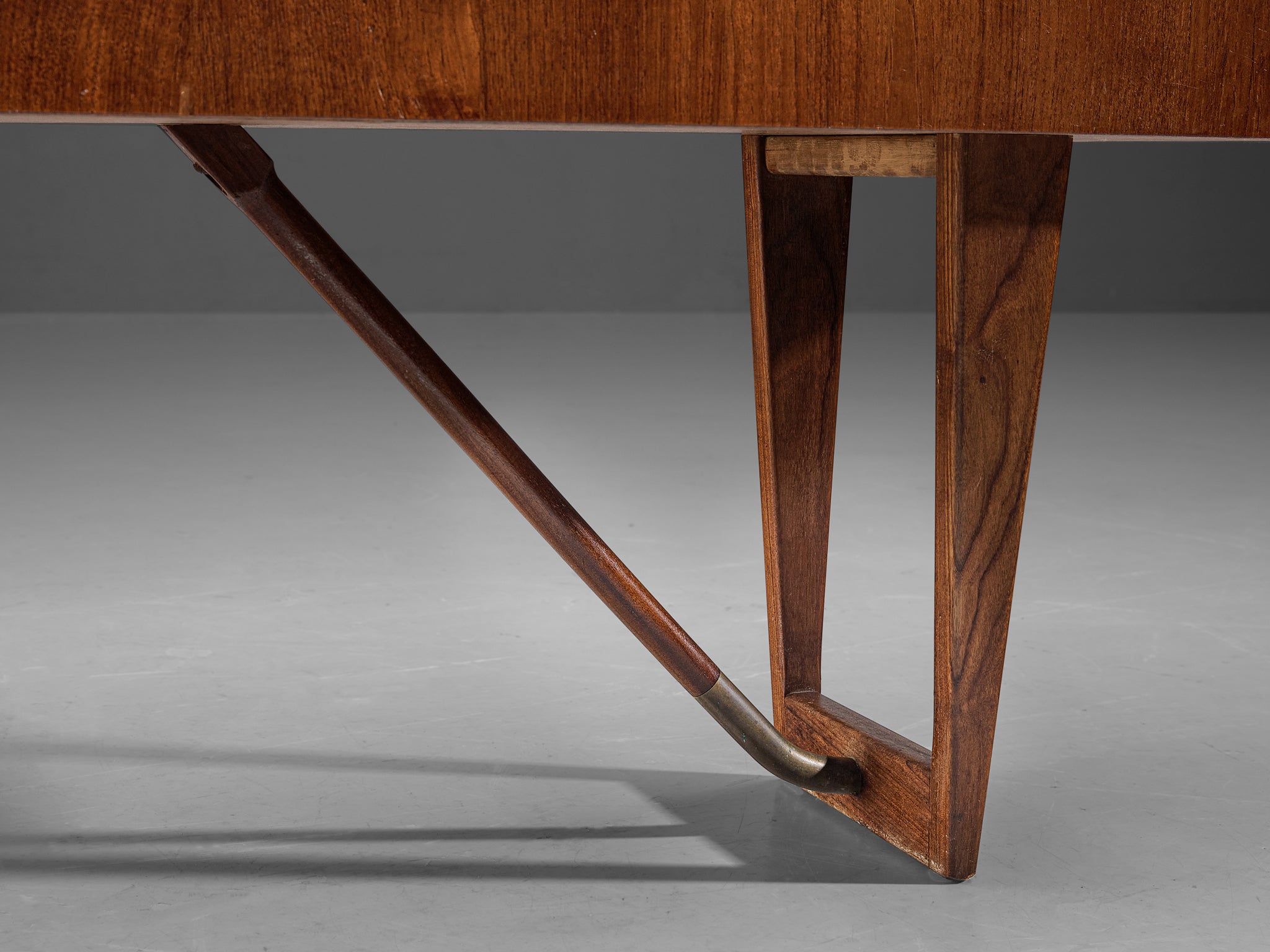 Peter Løvig Nielsen for Hedensted Møbelfabrik 'Boomerang' Desk in Teak Tables Morentz