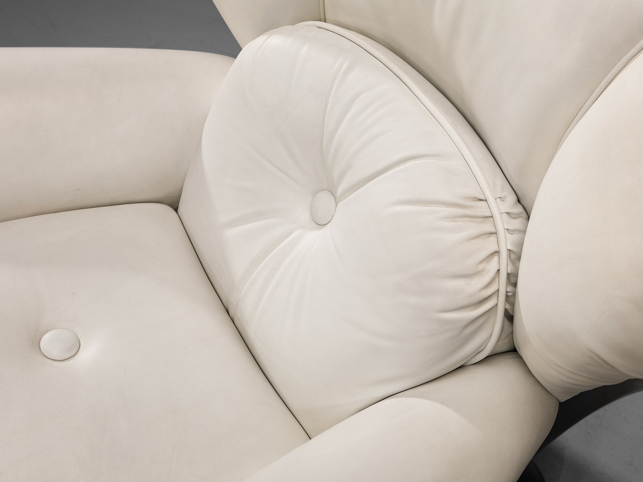 Italian Bulky Pair of Lounge Chairs in Fiberglass and Leatherette seating Morentz