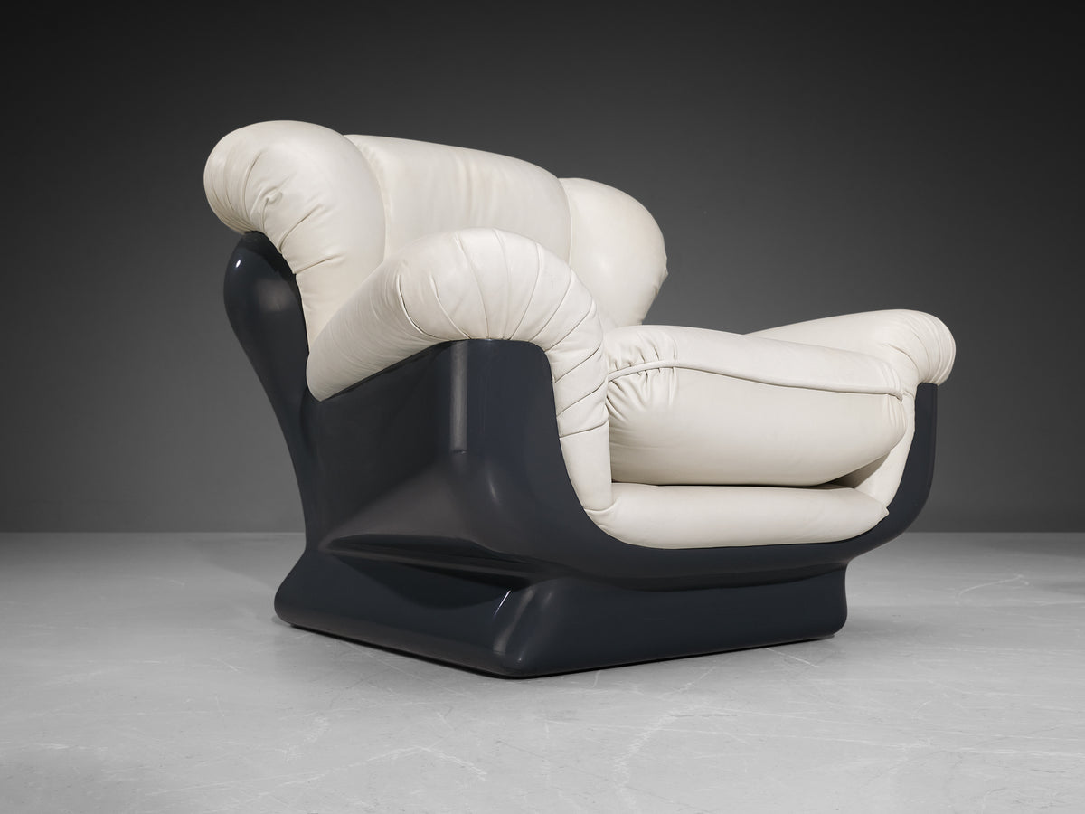 Italian Bulky Pair of Lounge Chairs in Fiberglass and Leatherette Seating Morentz