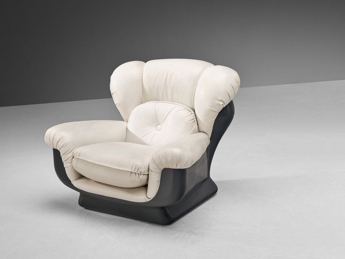 Italian Bulky Pair of Lounge Chairs in Fiberglass and Leatherette Seating Morentz