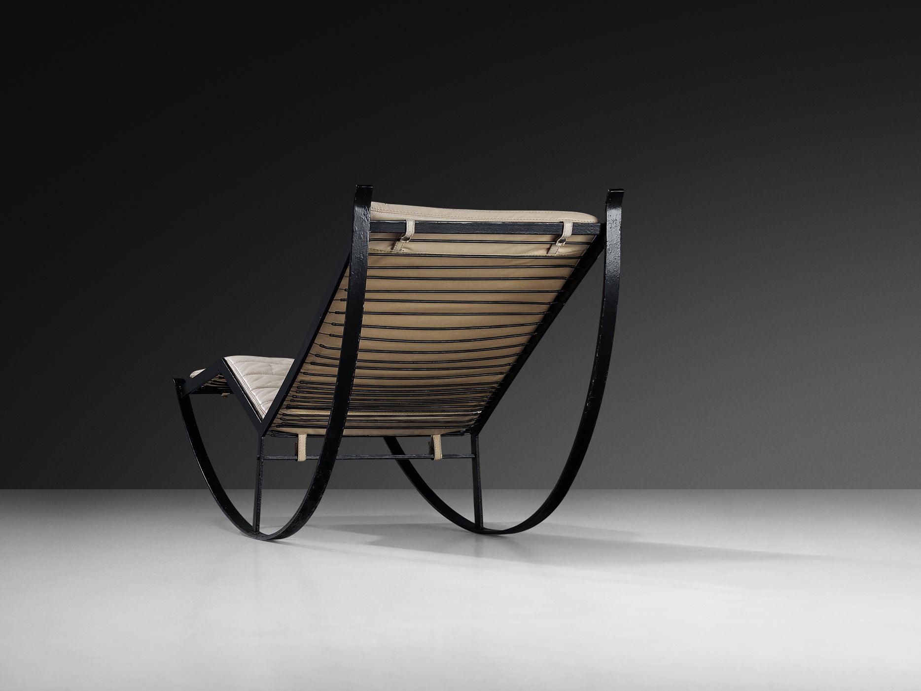 1960s French Geometric Rocking Chair in Black Steel and Off-White Leather Seating Morentz