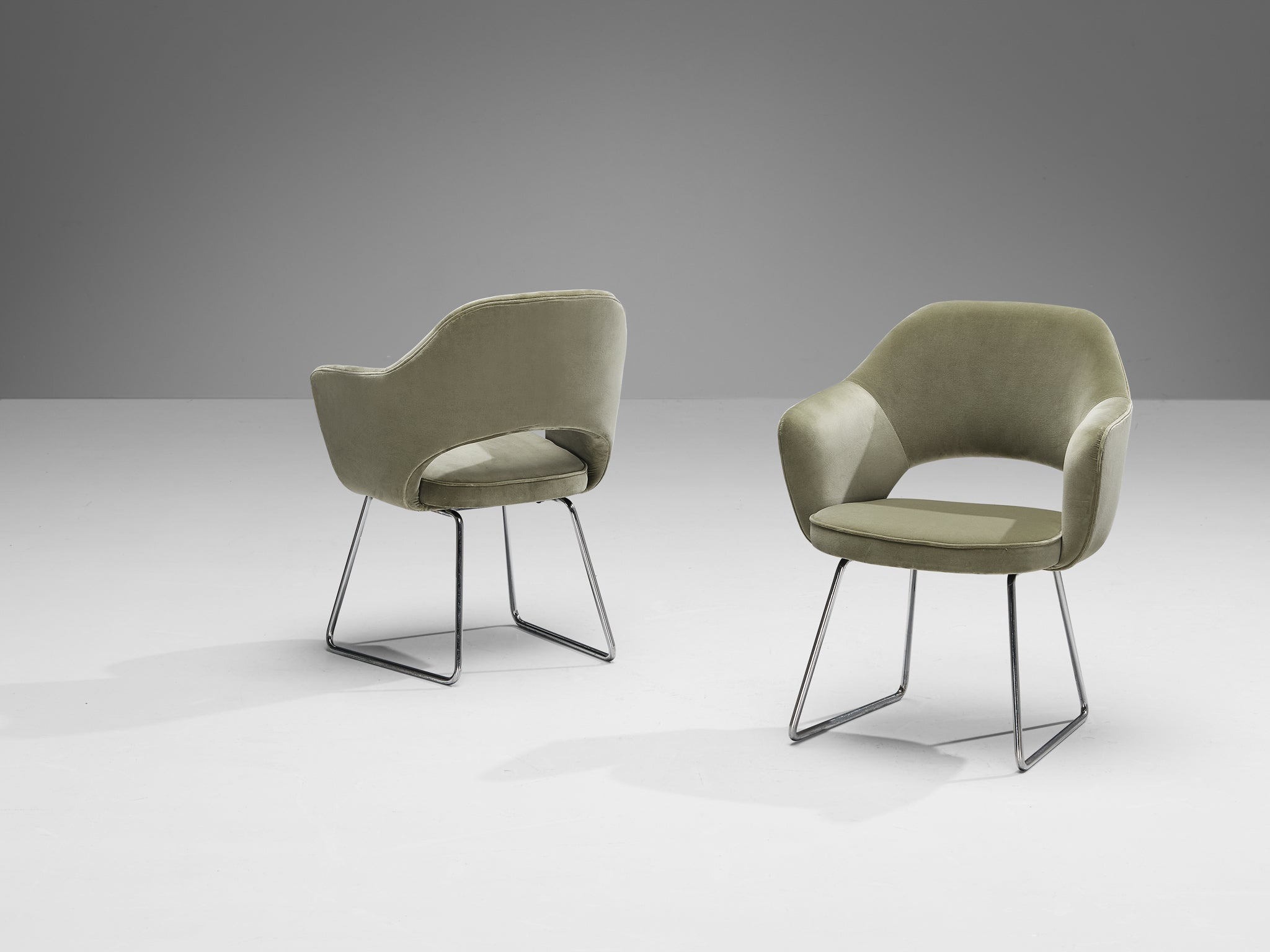 Eero Saarinen Limited Edition ‘Conference’ Armchairs of UNESCO Paris seating Morentz